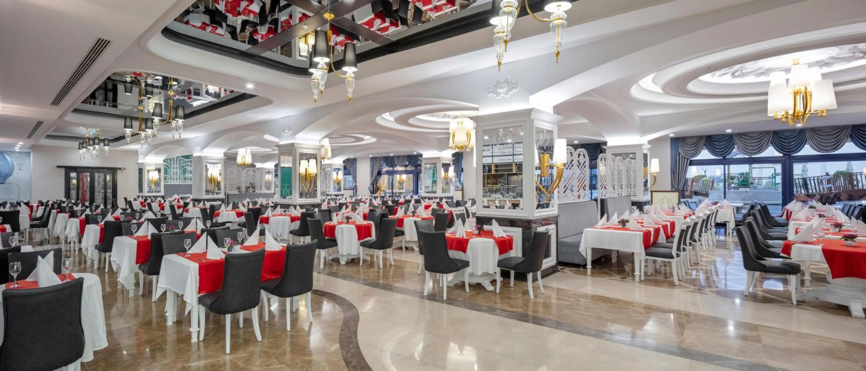 Restaurant/places to eat in Granada Luxury Okurcalar