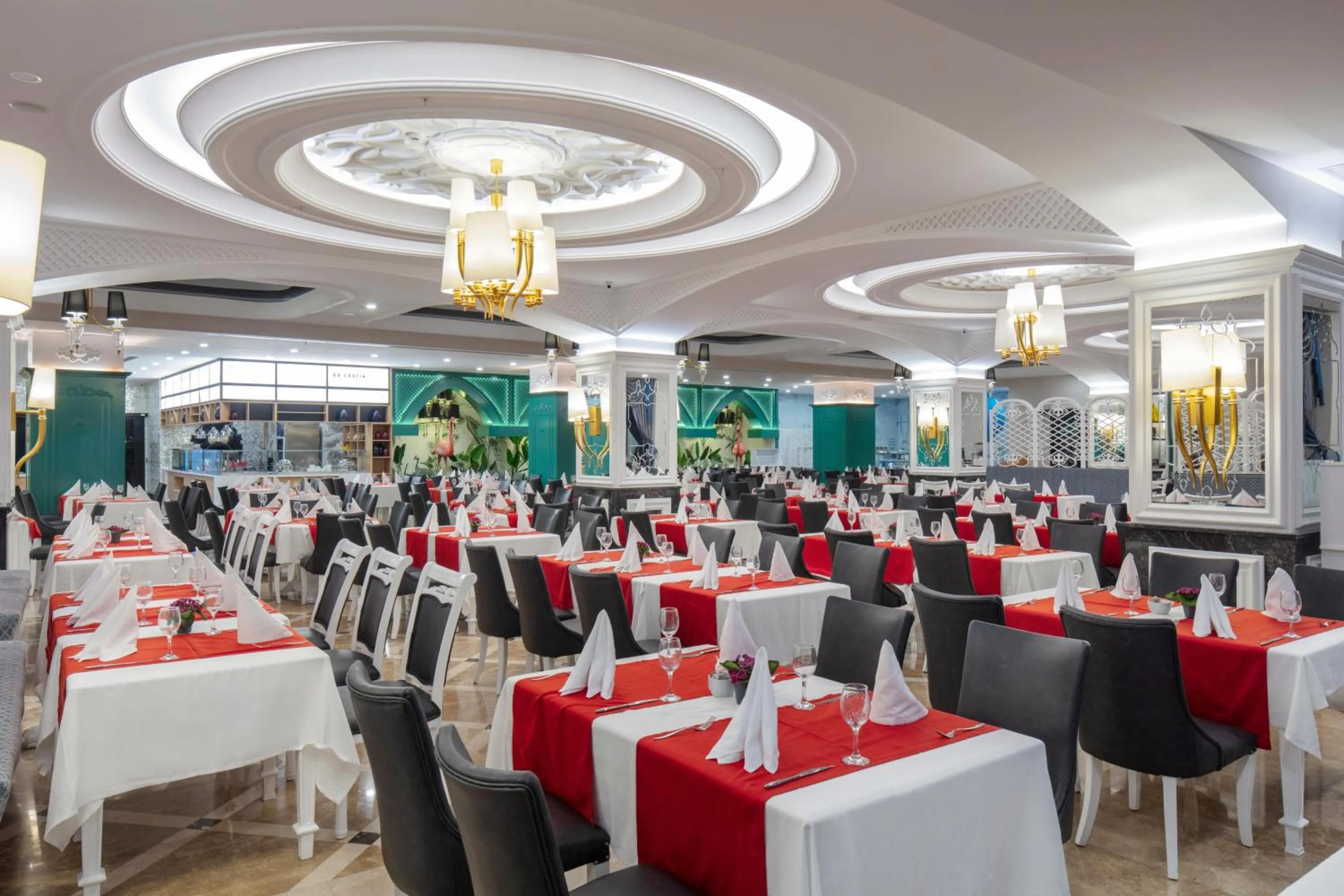 Restaurant/places to eat in Granada Luxury Okurcalar