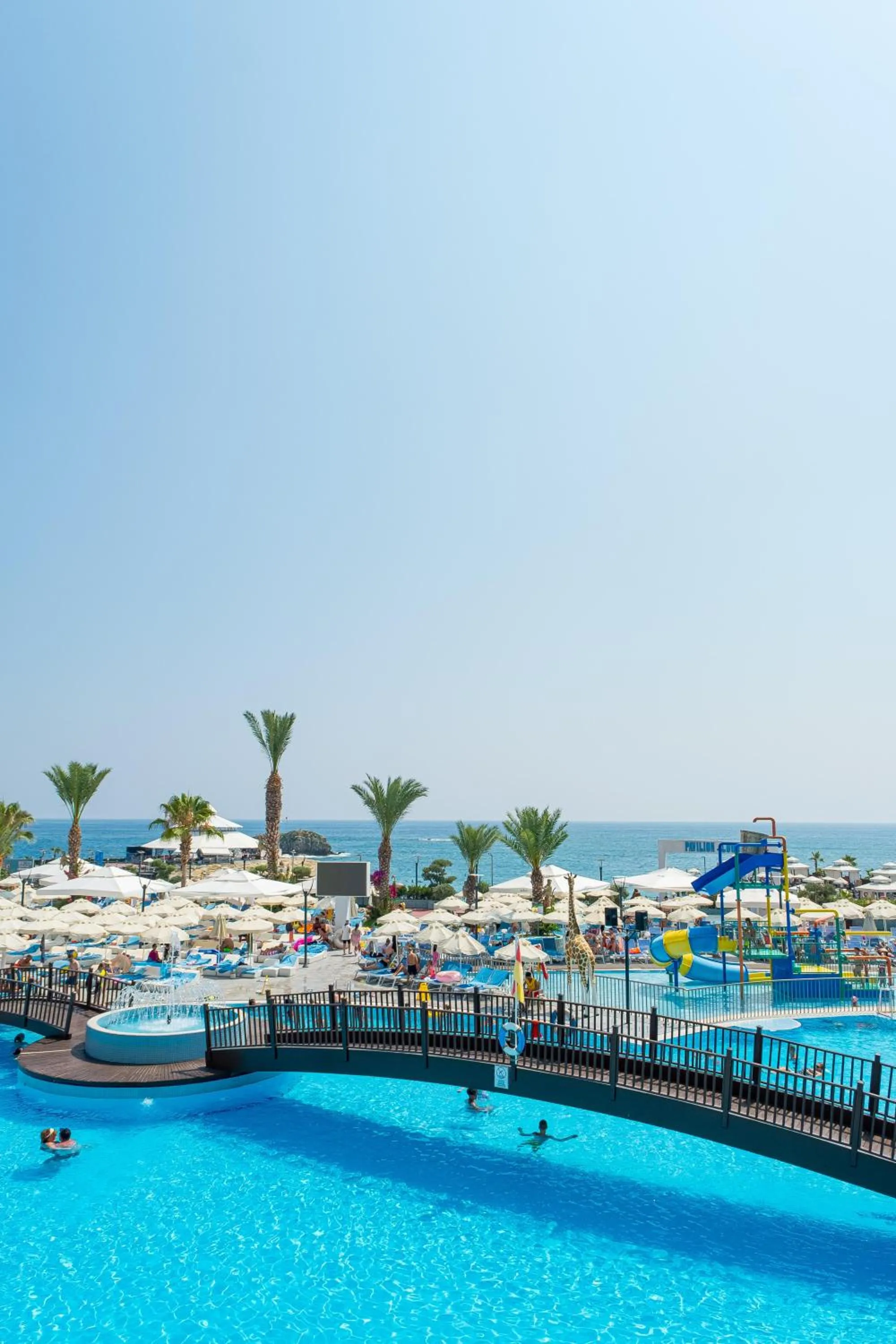 Swimming pool in Granada Luxury Okurcalar