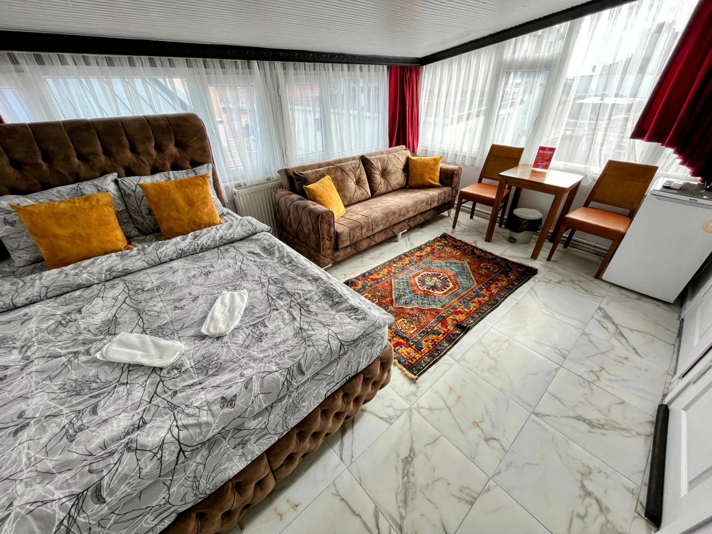 Photo of the whole room, Bed in Pembe Hotel