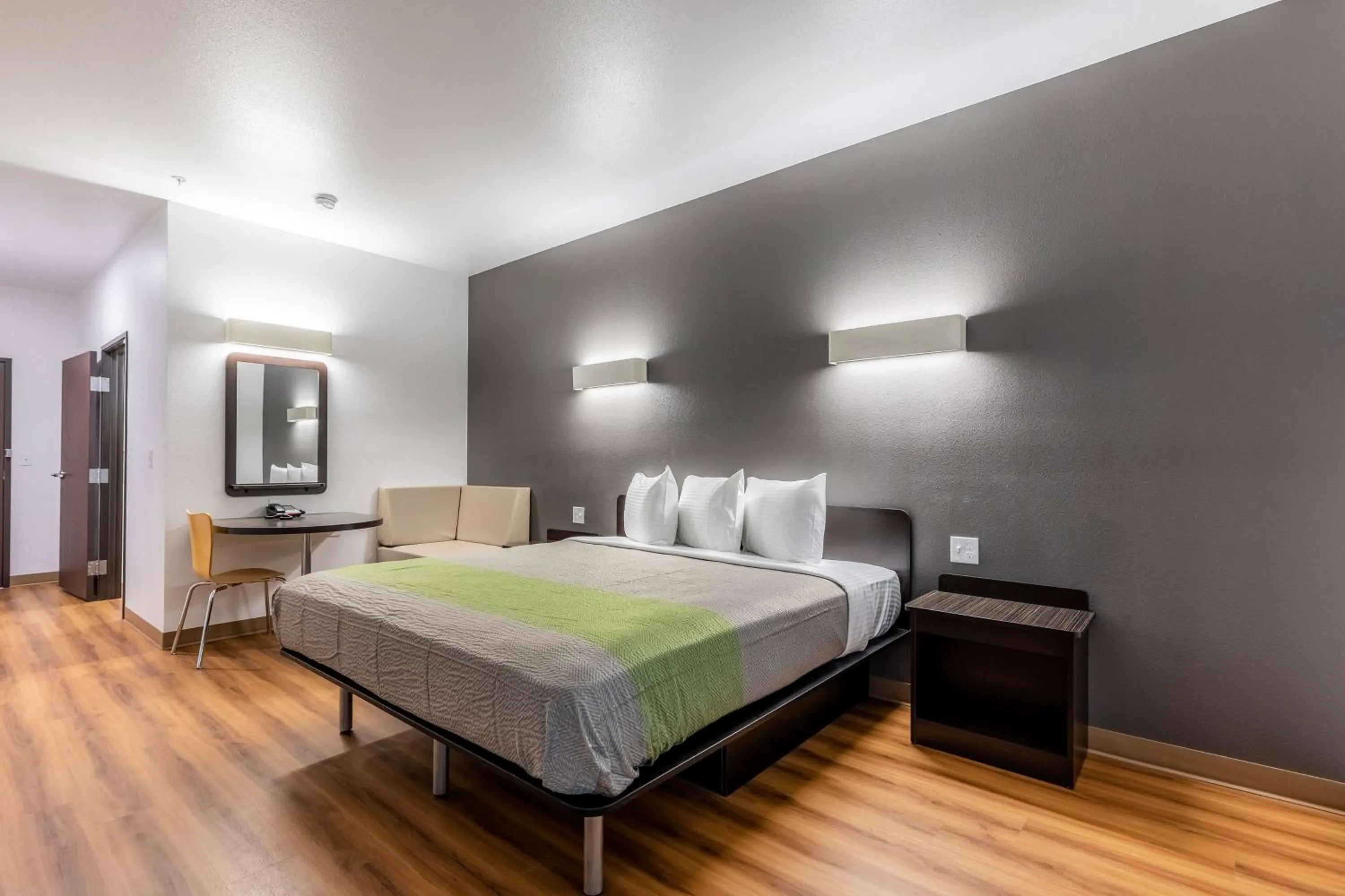 Seating area, Bed in Motel 6-Las Vegas, NV - Motor Speedway