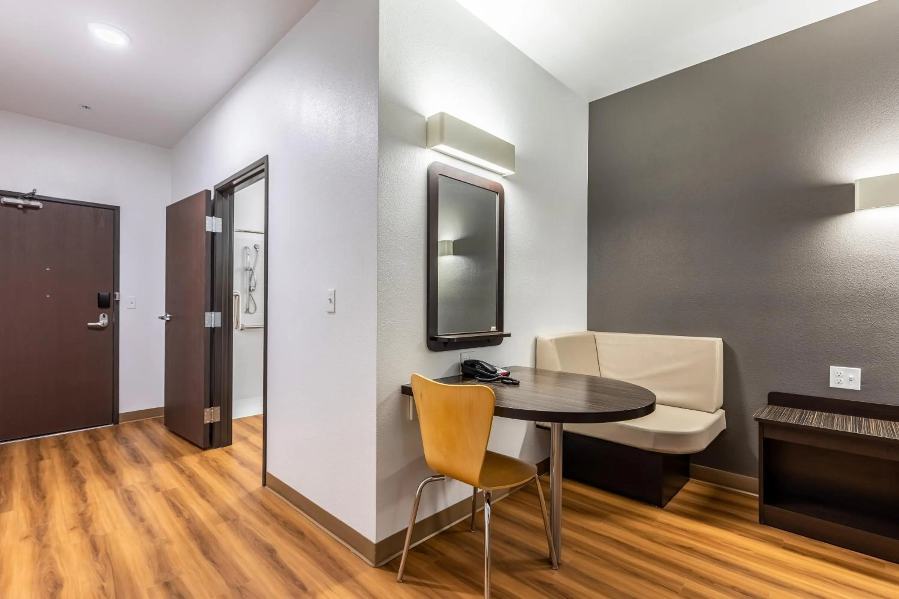 Bedroom in Motel 6-Las Vegas, NV - Motor Speedway