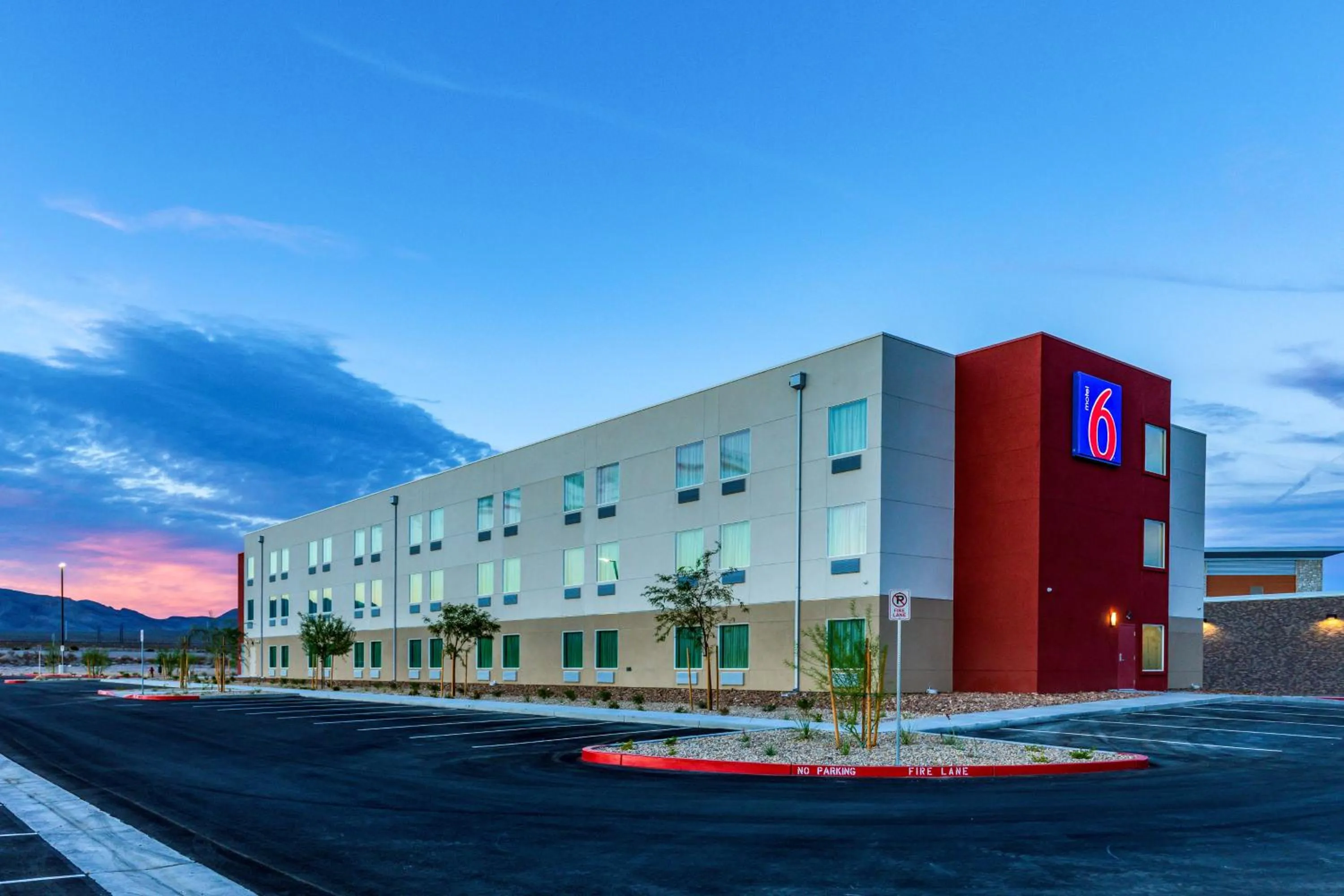 Facade/entrance in Motel 6-Las Vegas, NV - Motor Speedway