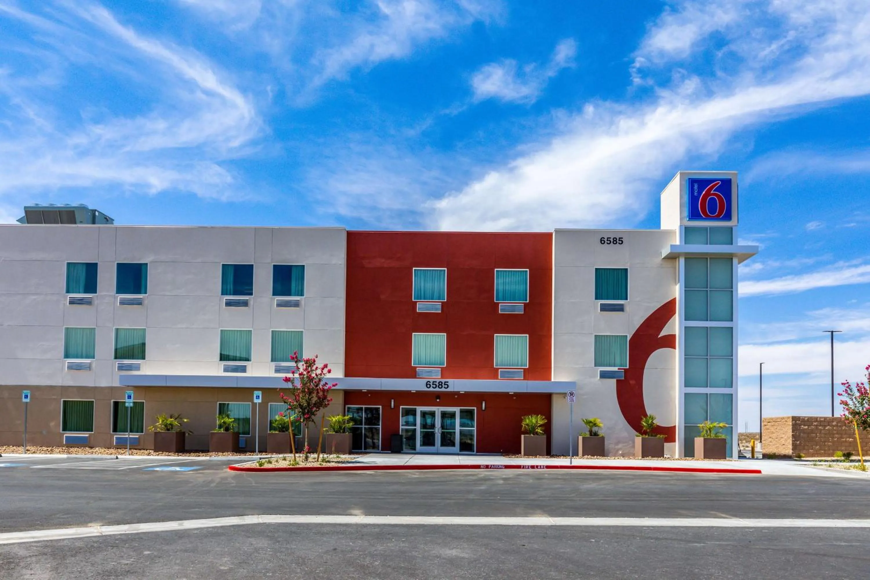 Property building in Motel 6-Las Vegas, NV - Motor Speedway