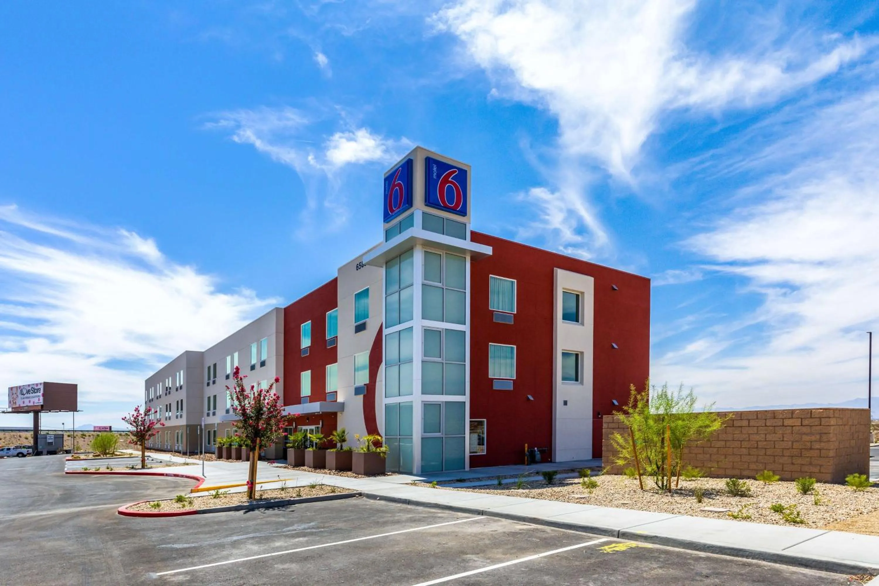 Property building in Motel 6-Las Vegas, NV - Motor Speedway