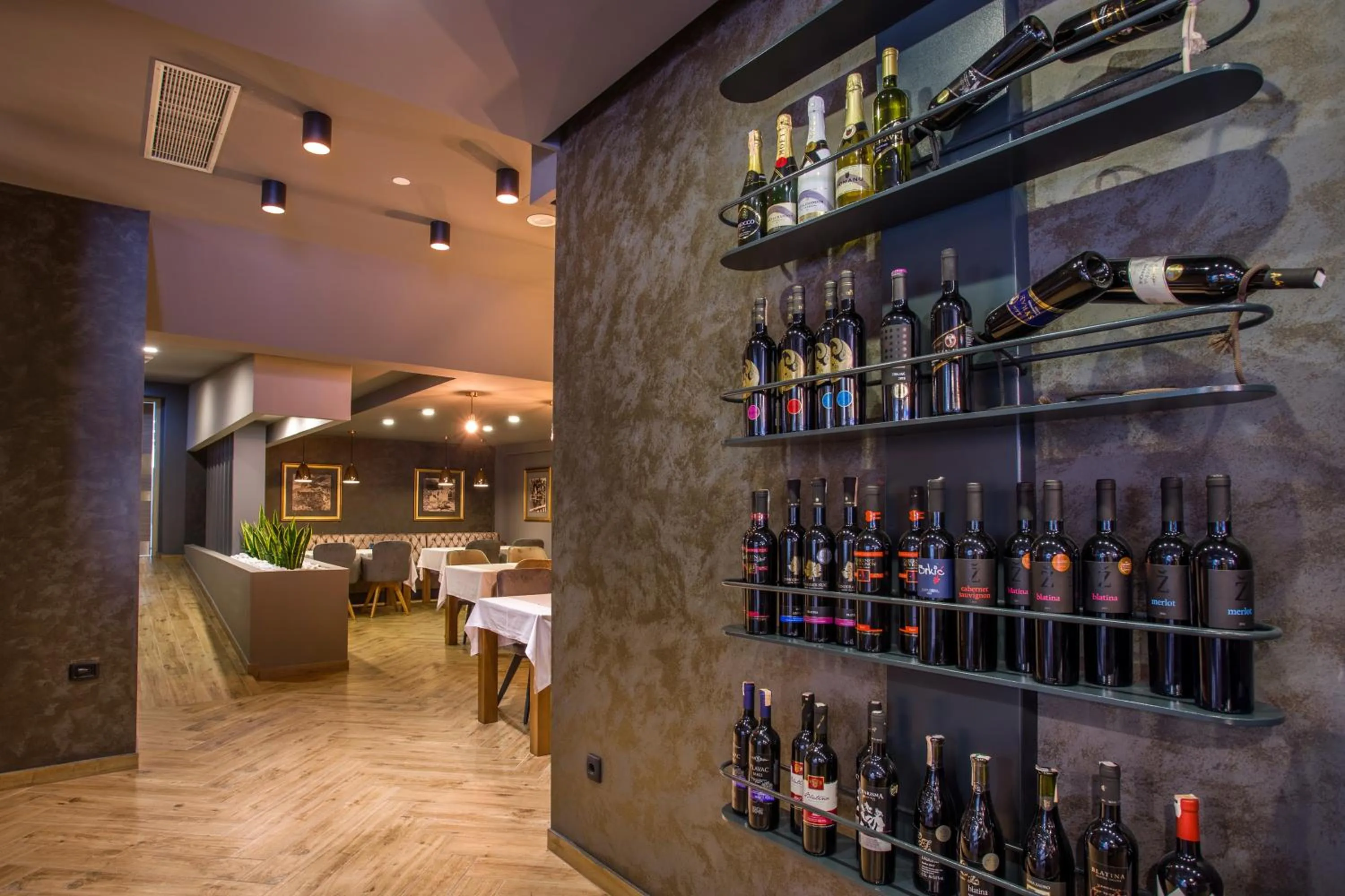 Restaurant/places to eat in Hotel Bigeste