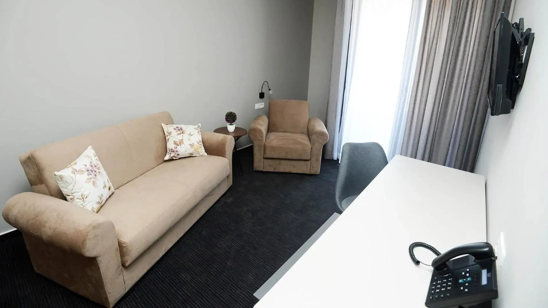 One-Bedroom Apartment with Balcony in Hotel Bigeste One-Bedroom Apartment with Balcony in Hotel Bigeste