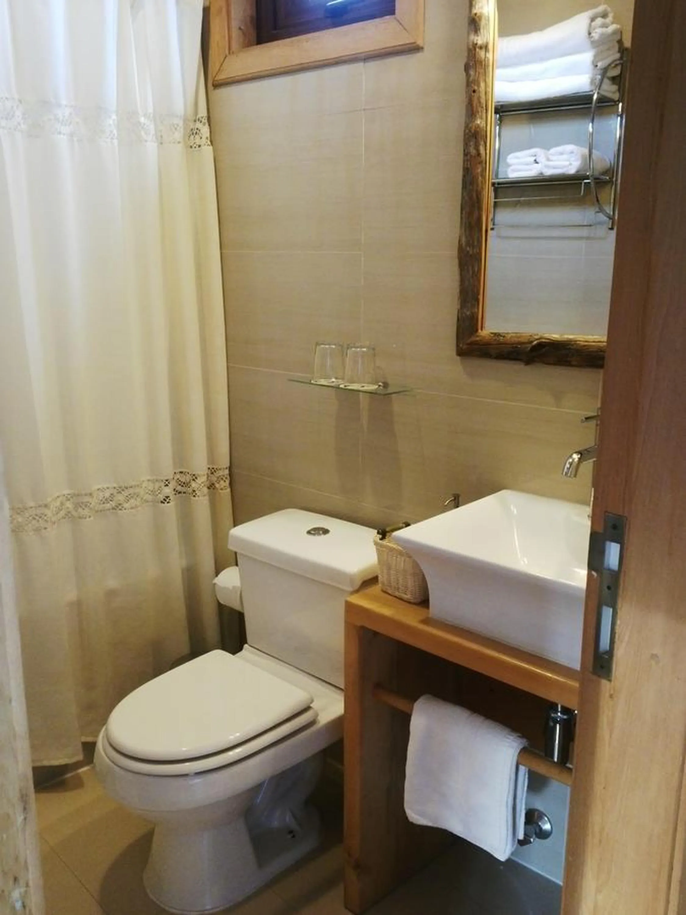 Bathroom in Hotel Parque Quilquico