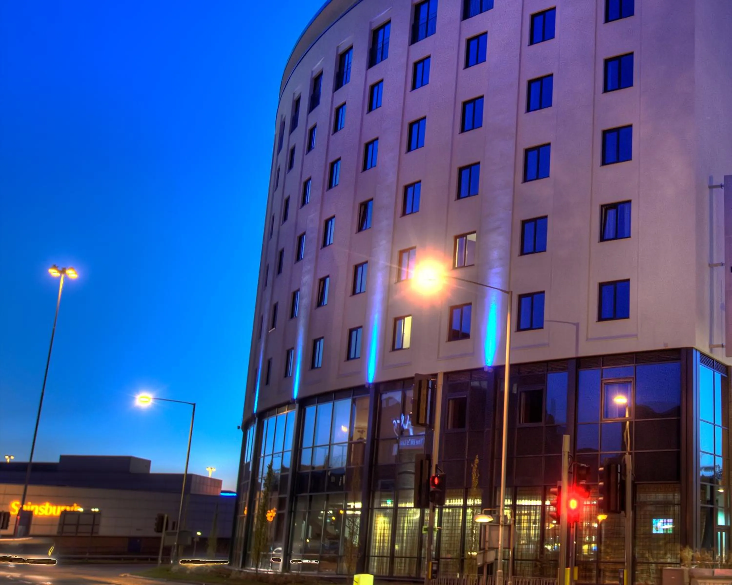 Property building in Leonardo Hotel London Watford