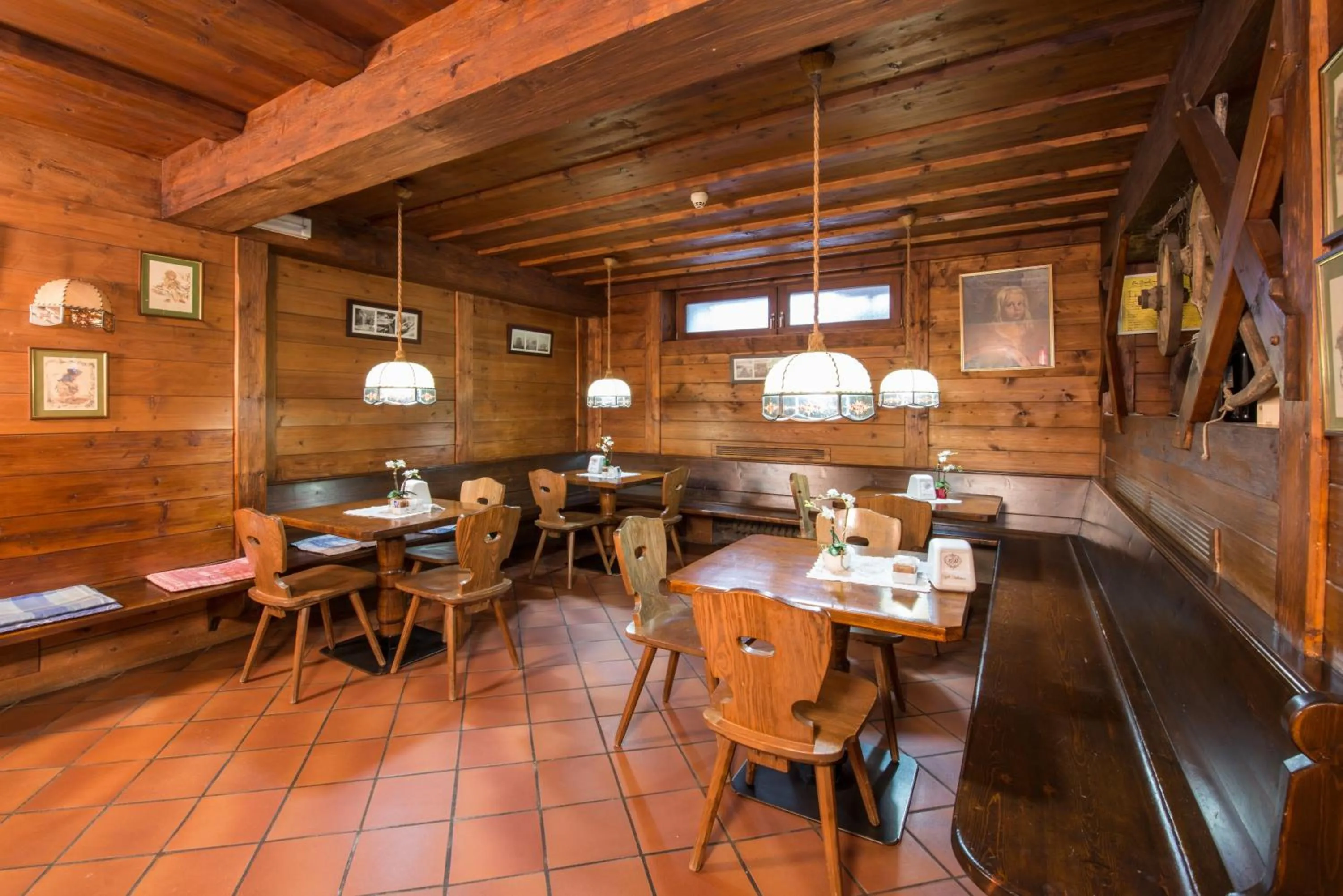 Lounge or bar in Hotel Casa Alpina - Alpin Haus