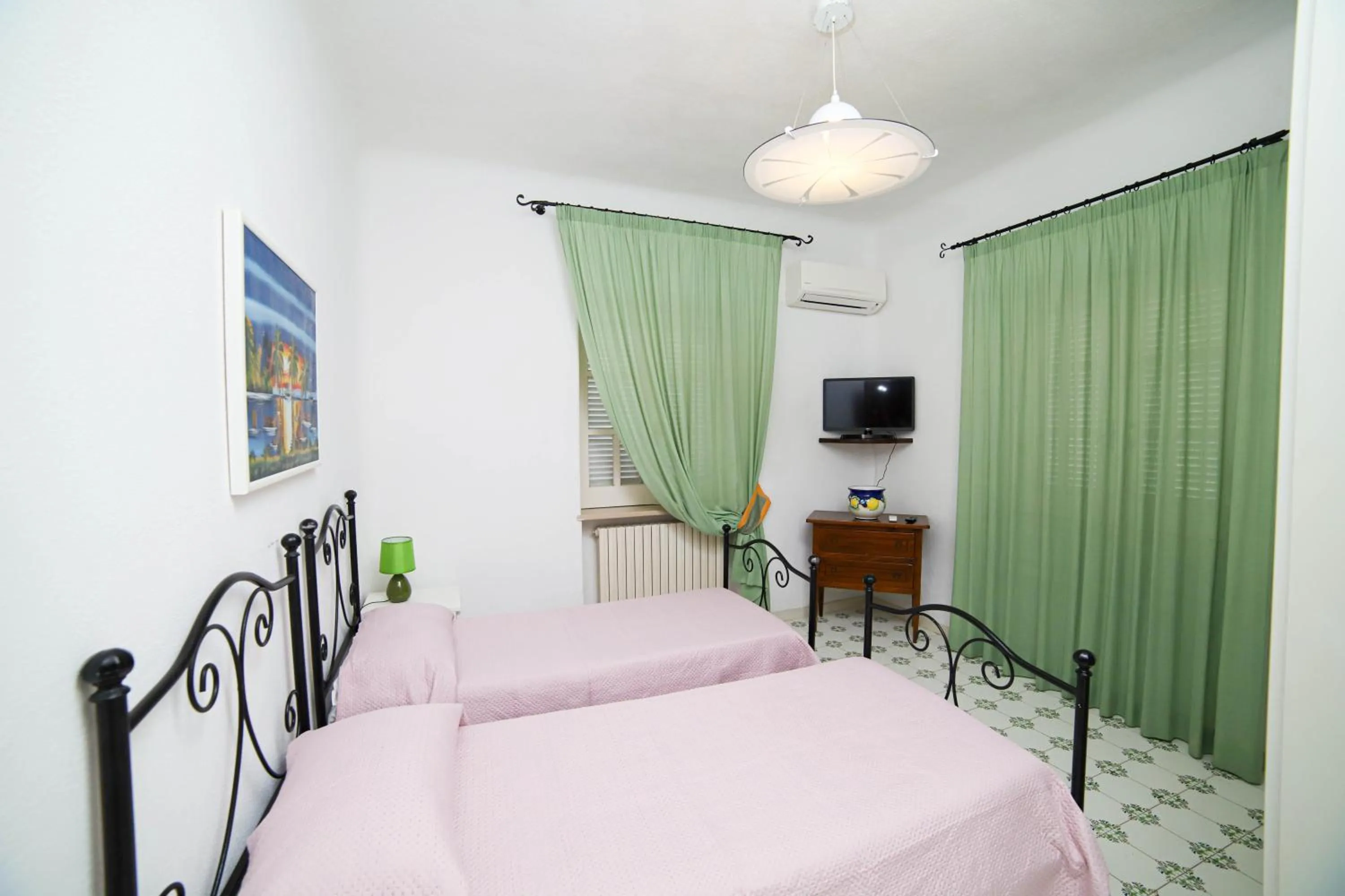 Bedroom, Bed in Sweetposeidon