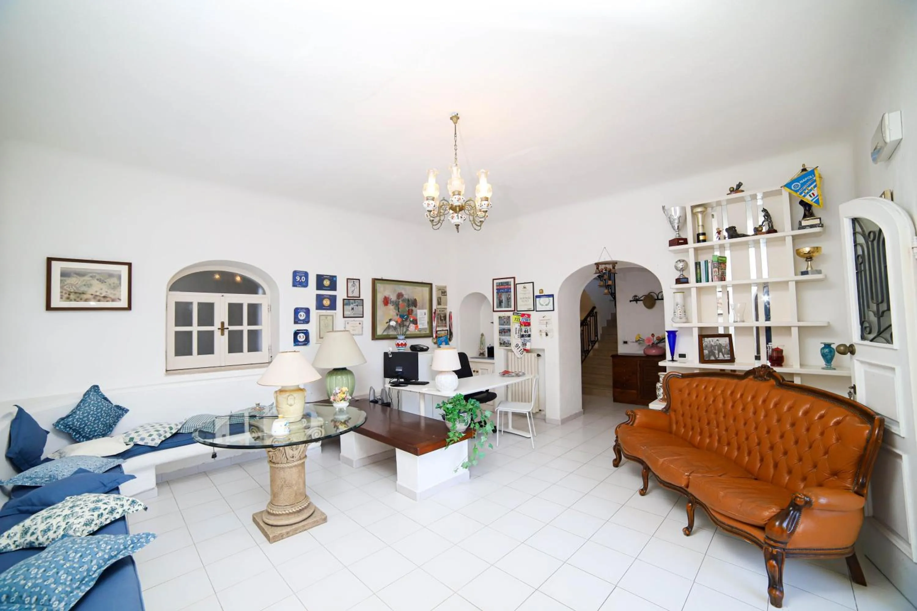 Communal lounge/ TV room in Sweetposeidon