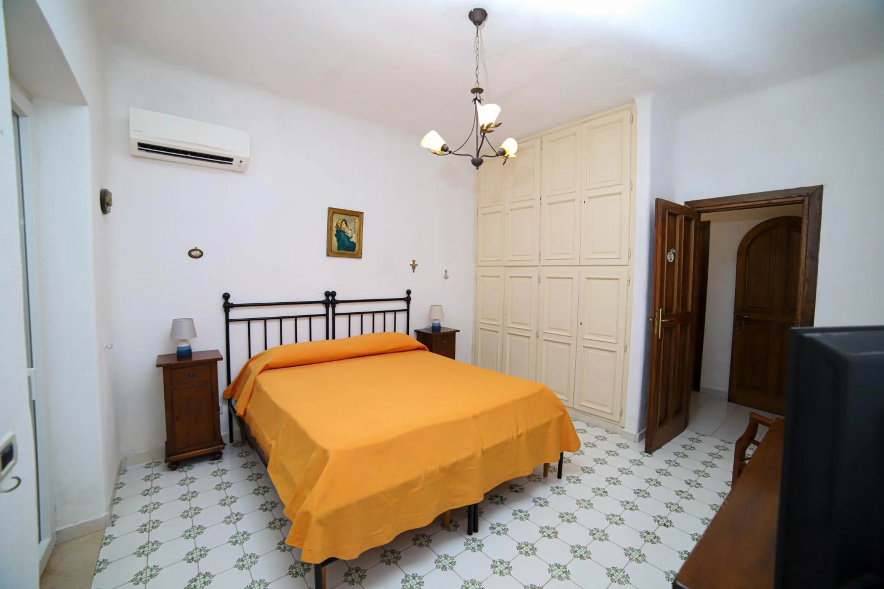 Bedroom, Bed in Sweetposeidon