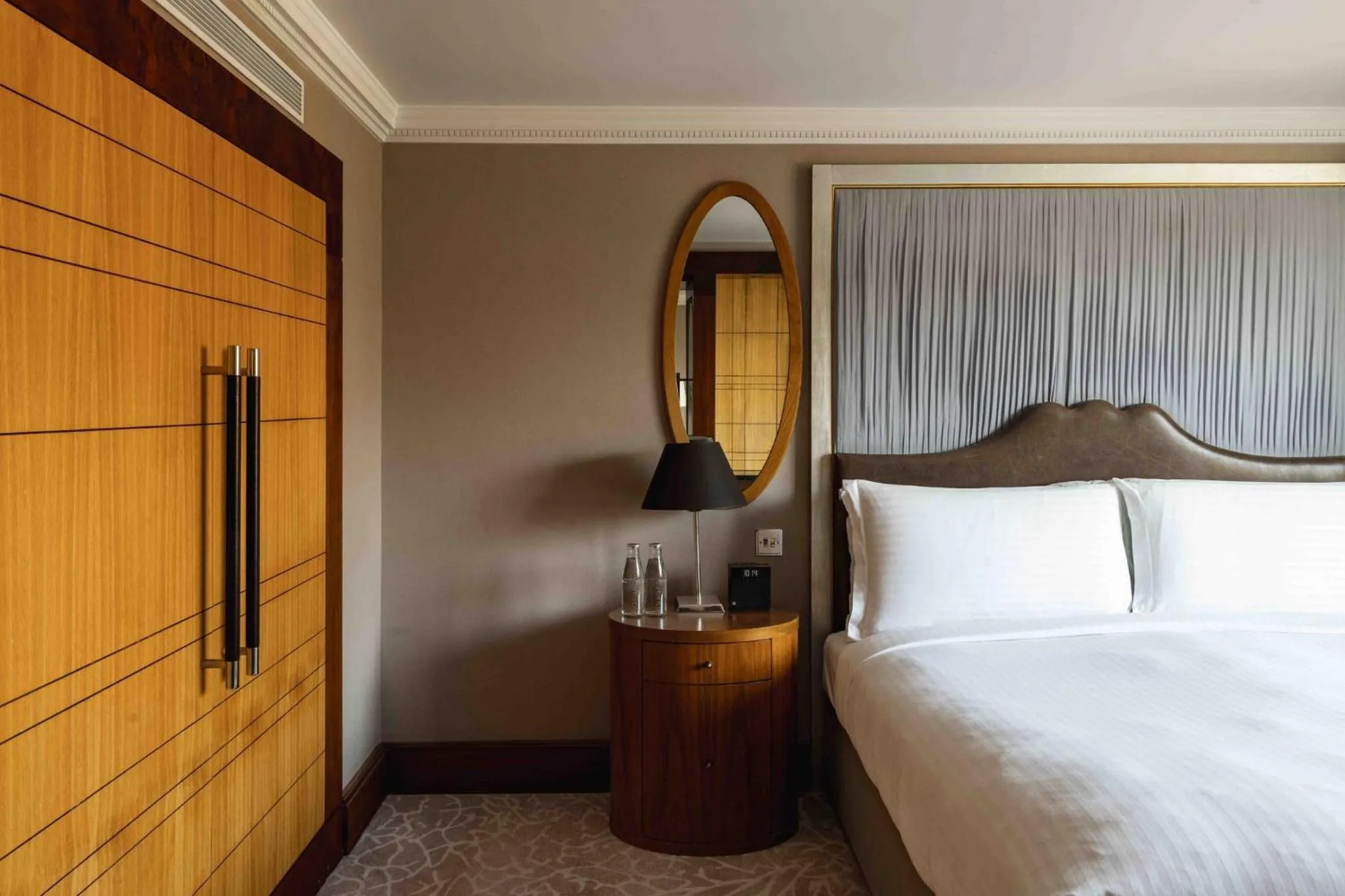 Photo of the whole room, Bed in InterContinental London Park Lane by IHG