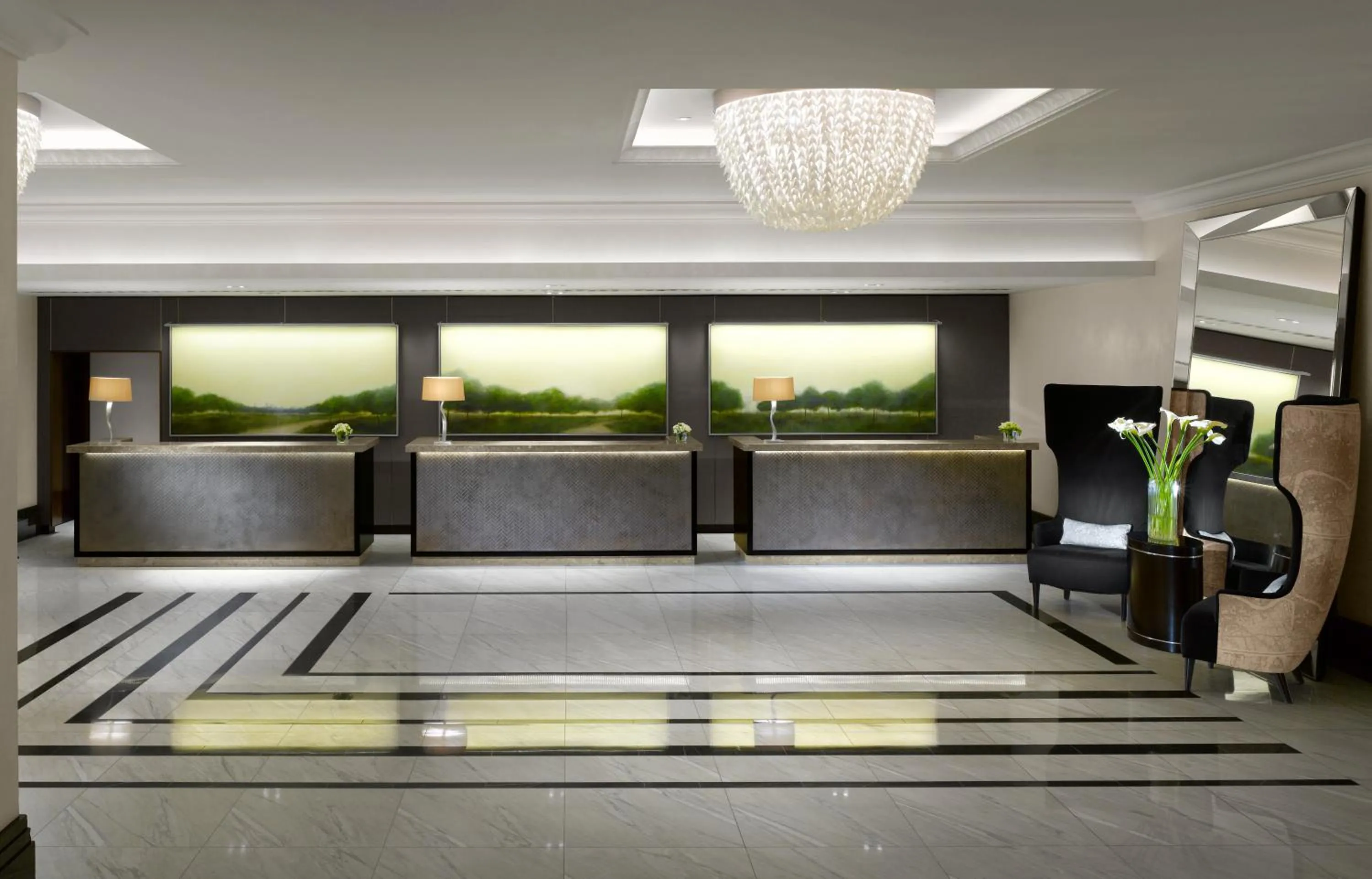 Lobby or reception in InterContinental London Park Lane by IHG