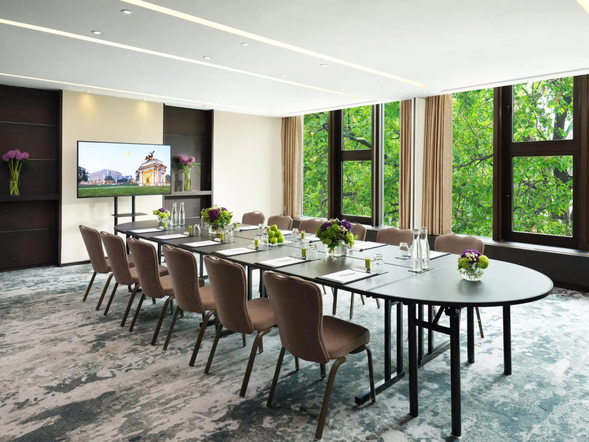 Meeting/conference room in InterContinental London Park Lane by IHG