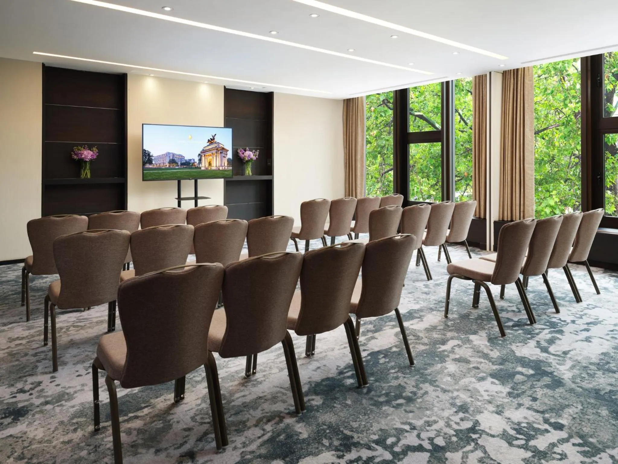 Meeting/conference room in InterContinental London Park Lane by IHG