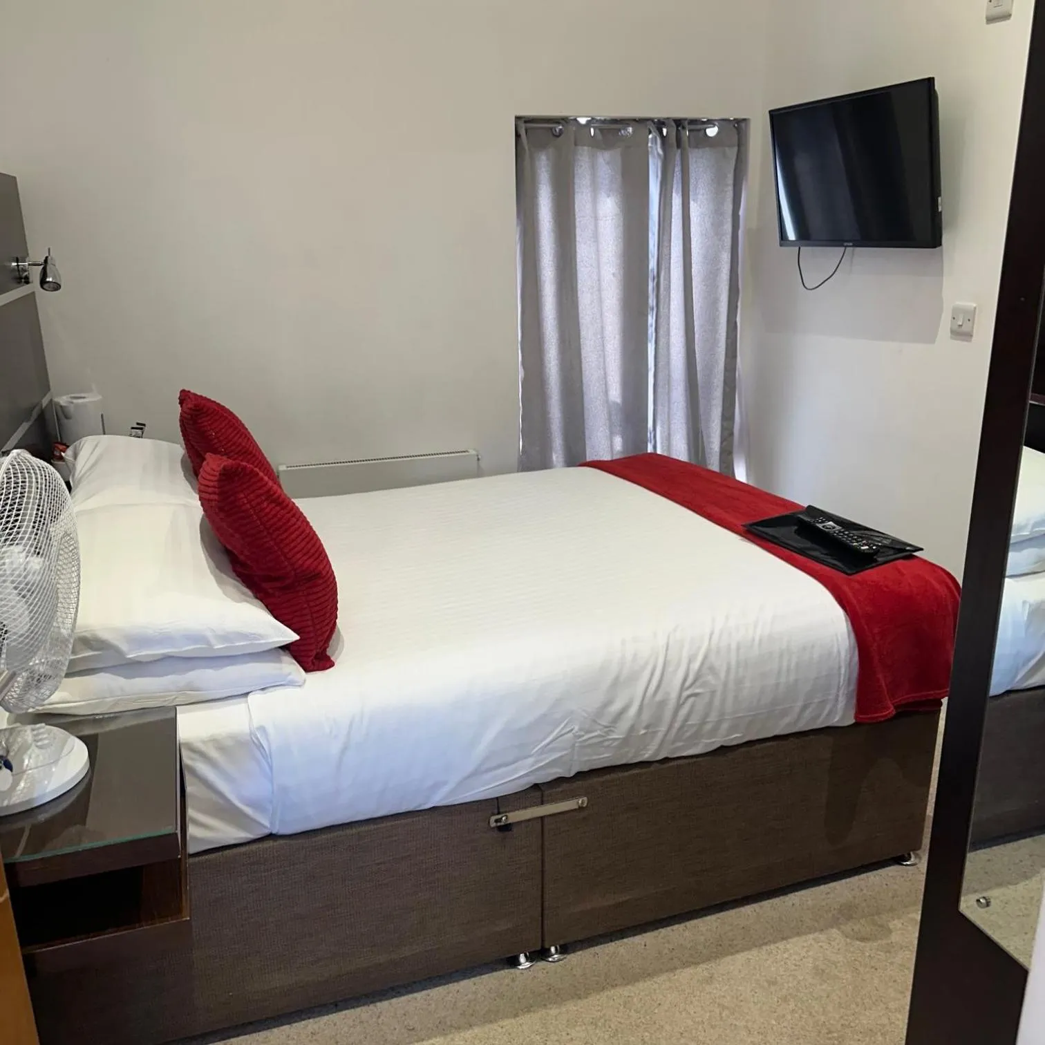 Bed in Rooms at the Inn