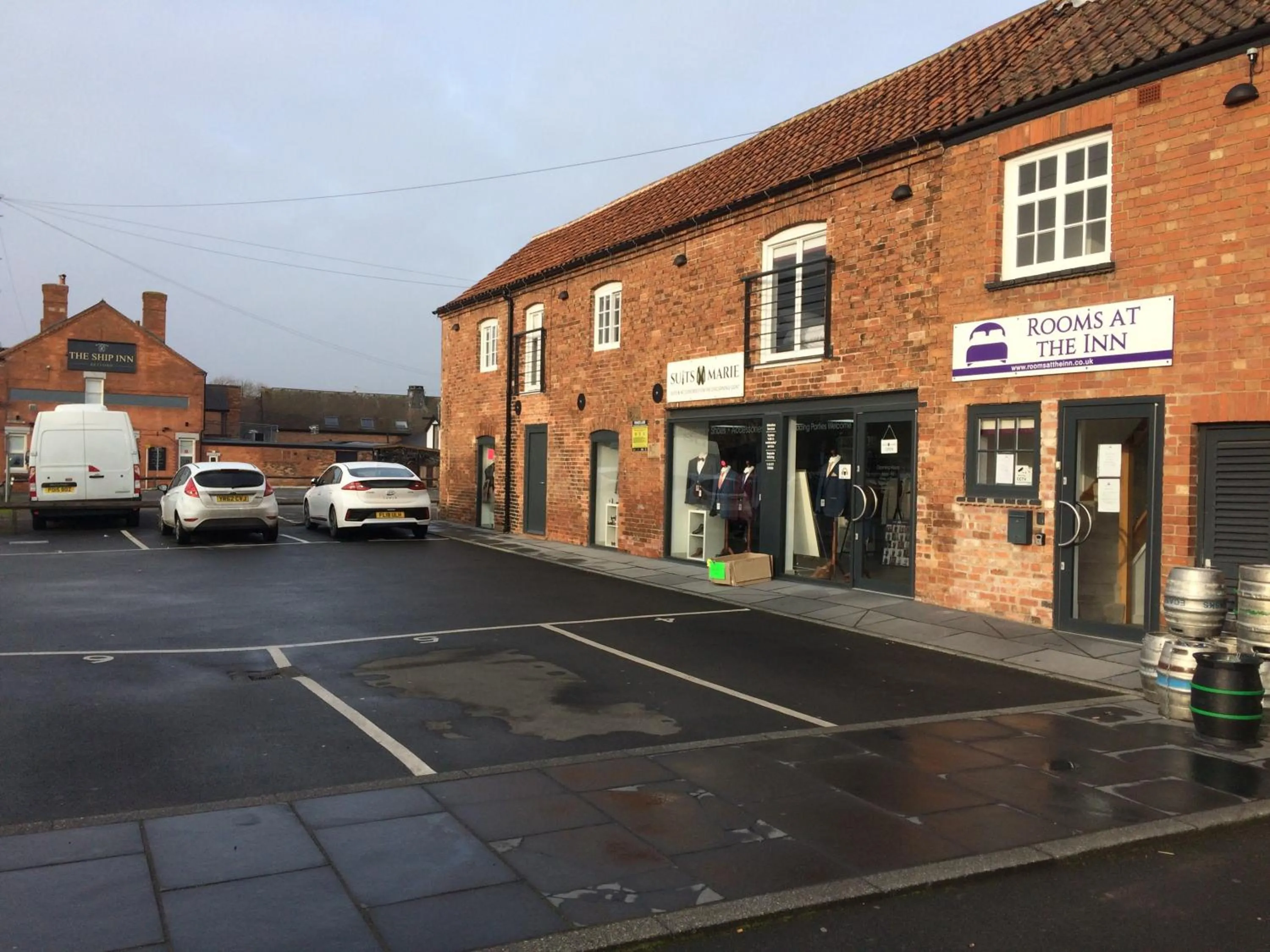 Facade/entrance in Rooms at the Inn