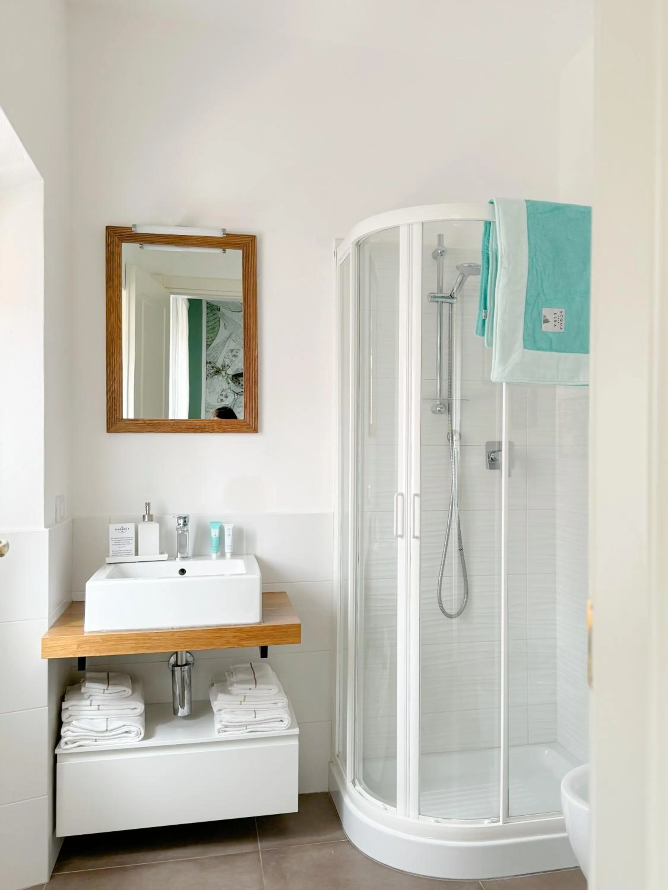 Shower in Indarsena b&b