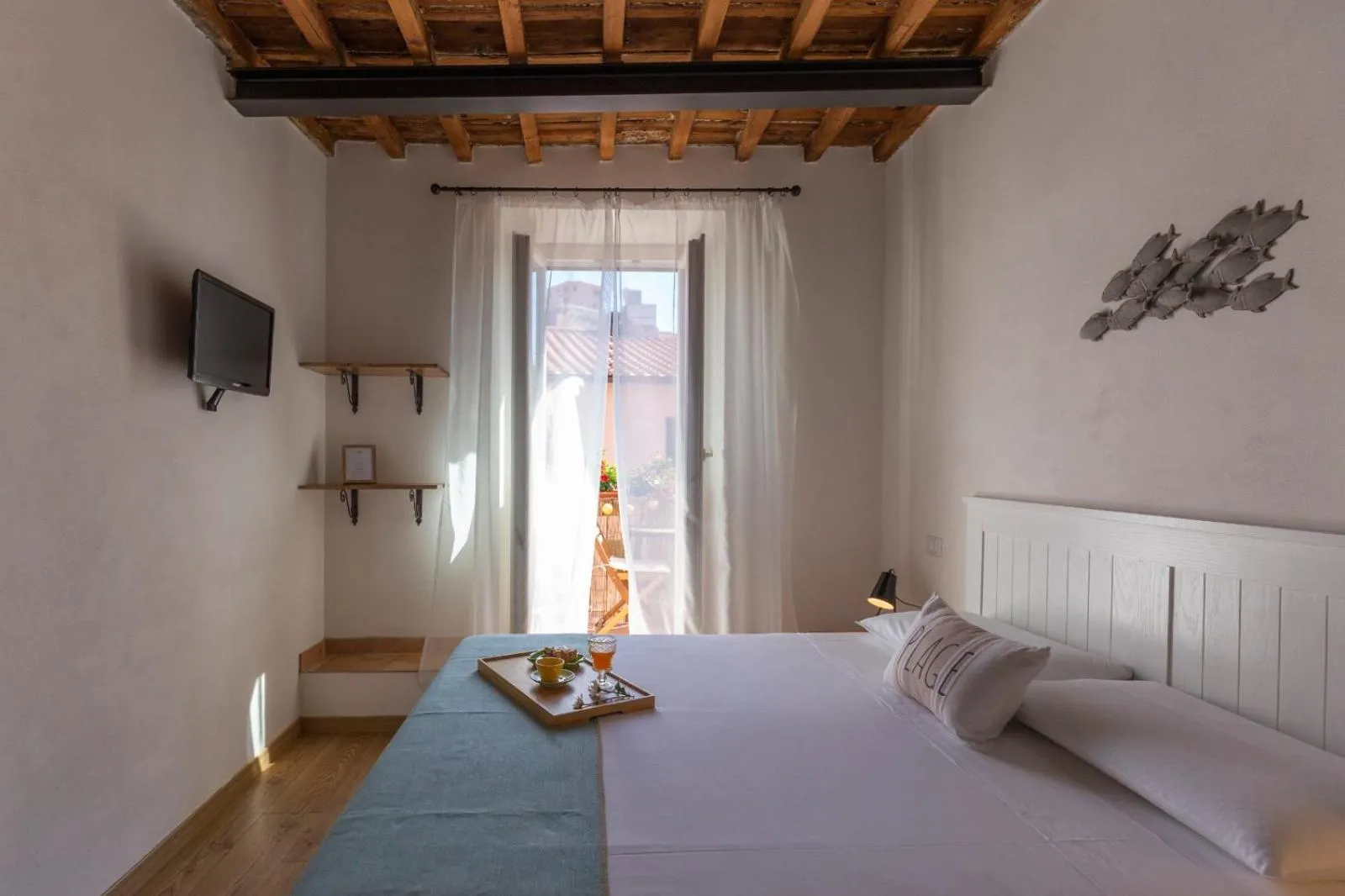 Photo of the whole room, Bed in Indarsena b&b