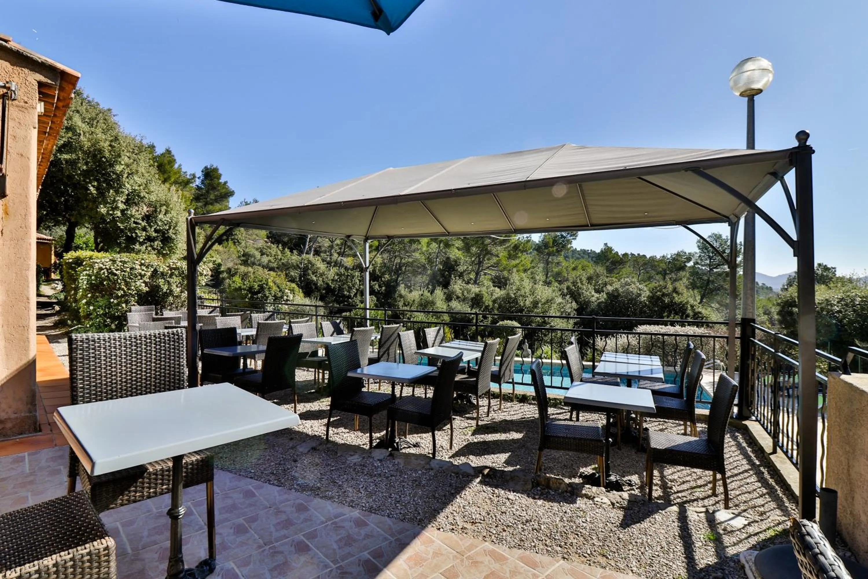 Restaurant/places to eat in Les Arbousiers Village Hôtel Provençal