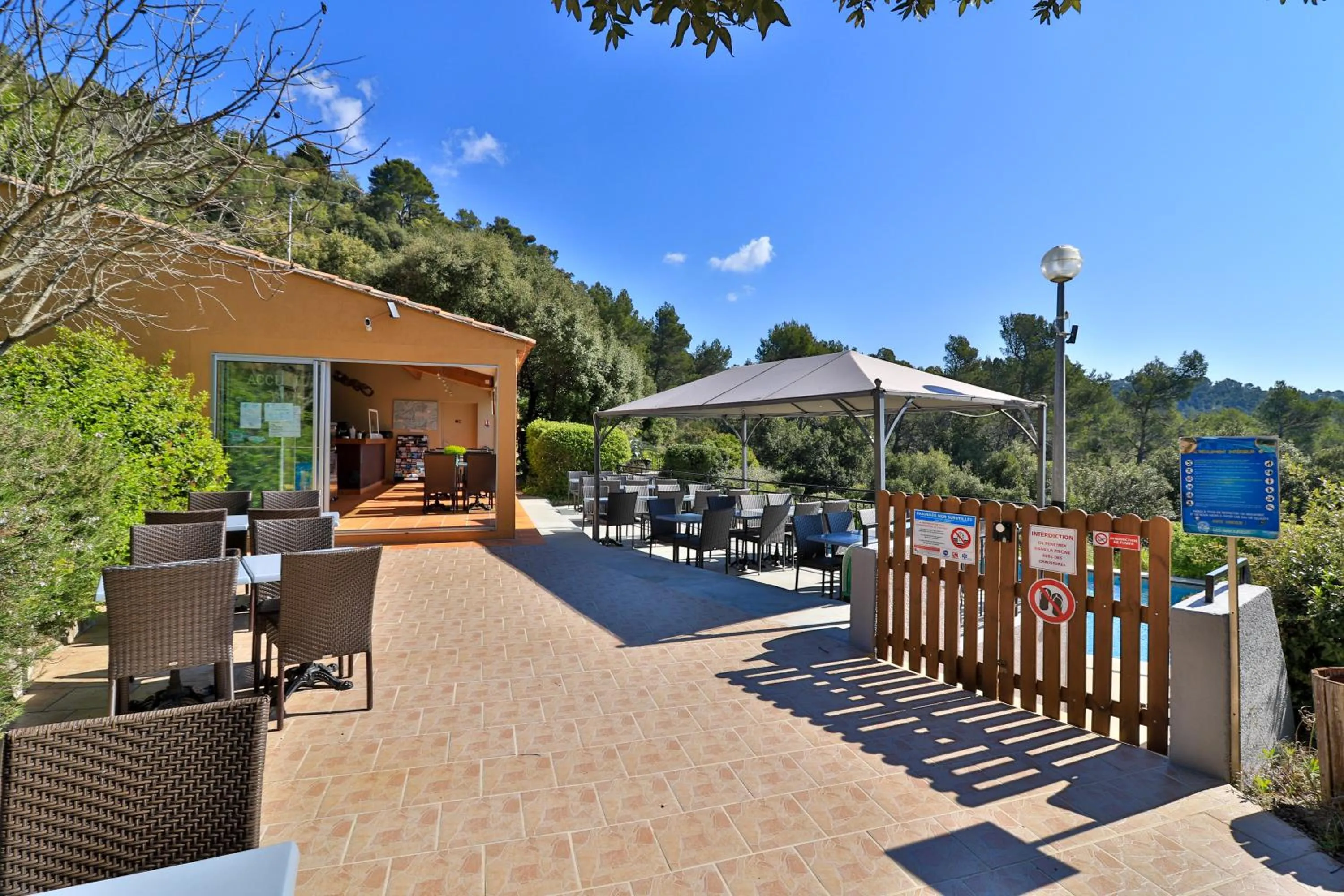 Property building in Les Arbousiers Village Hôtel Provençal