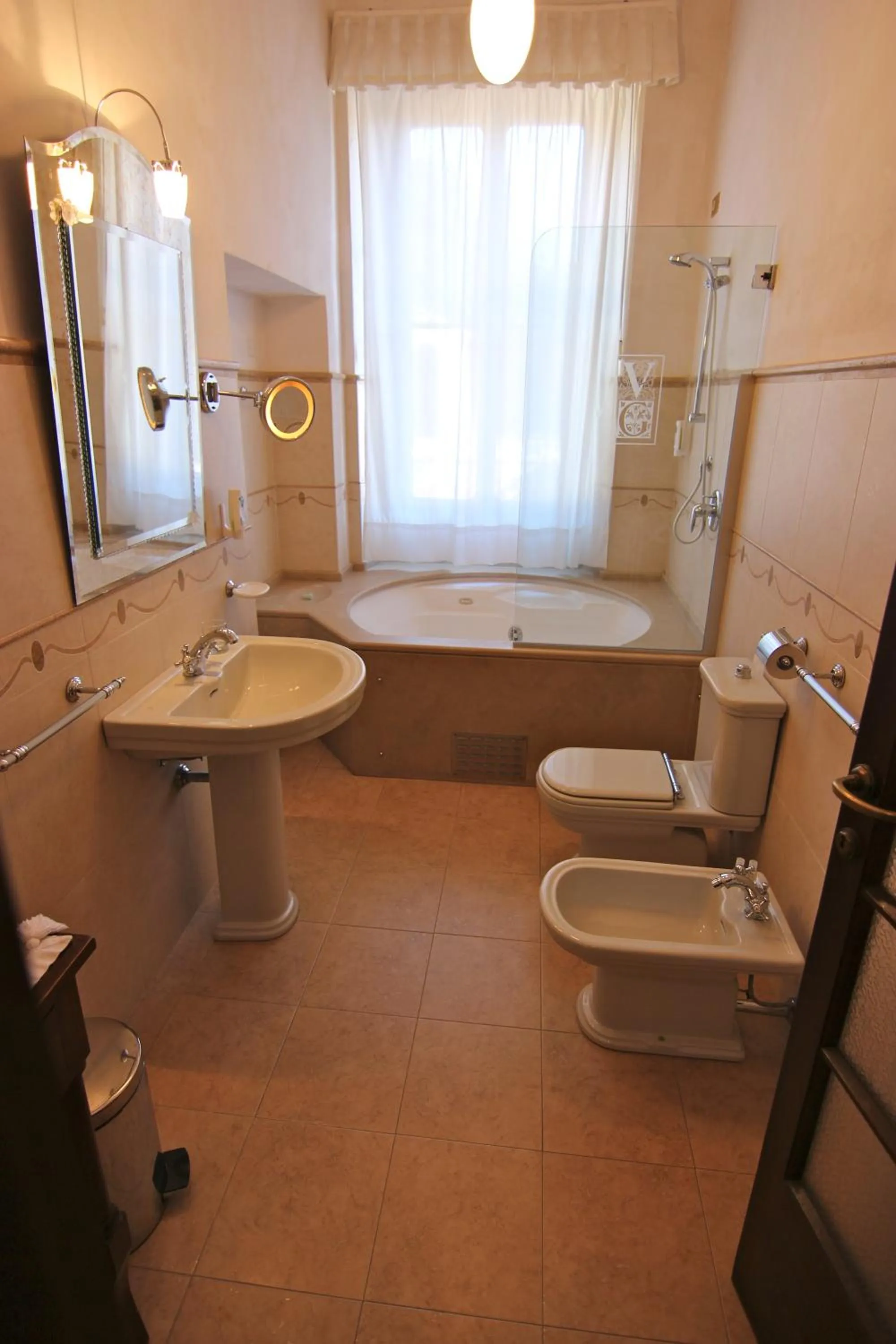 Toilet in Hotel Villa Giona