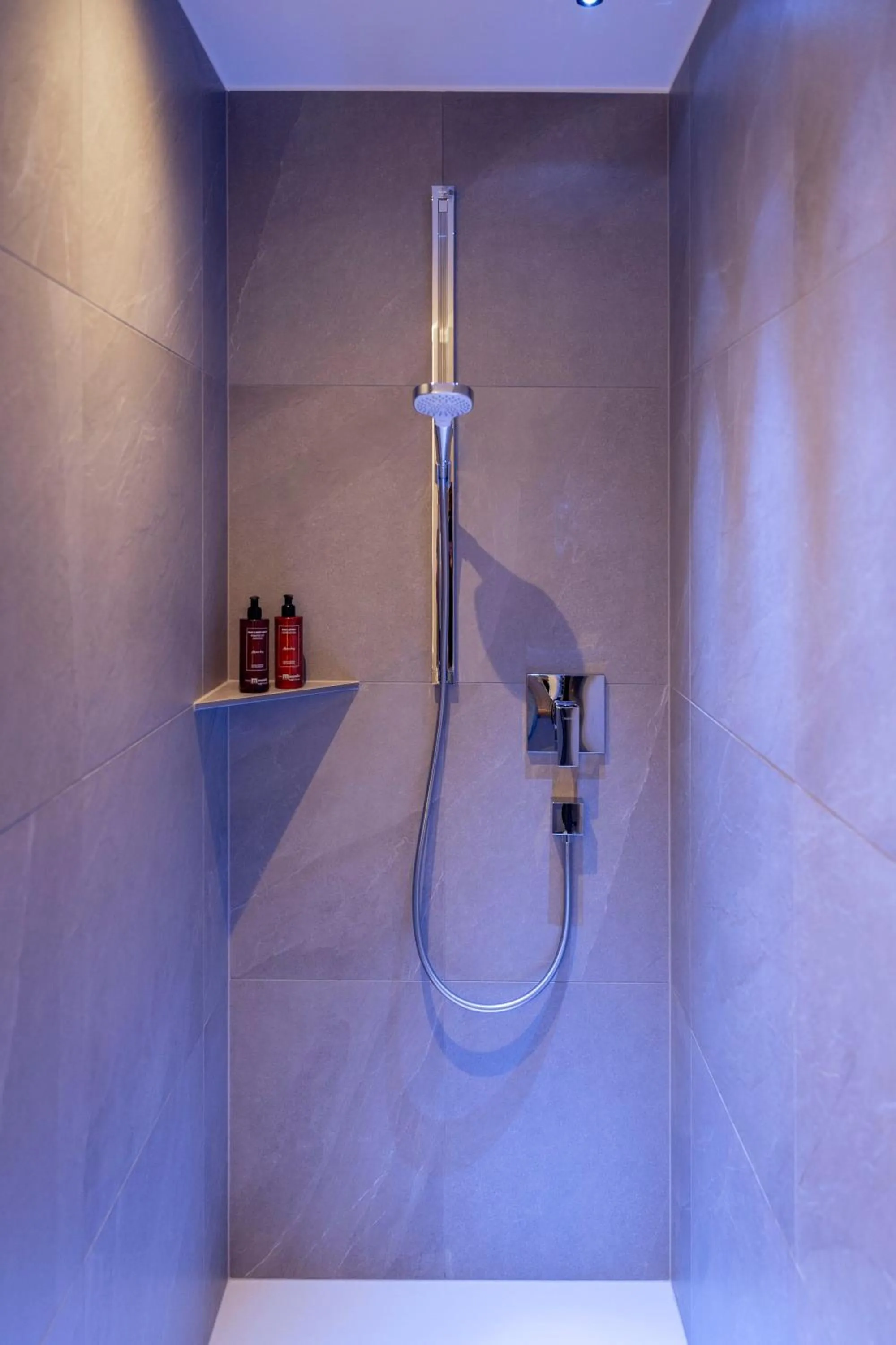 Shower in Hotel Mondin