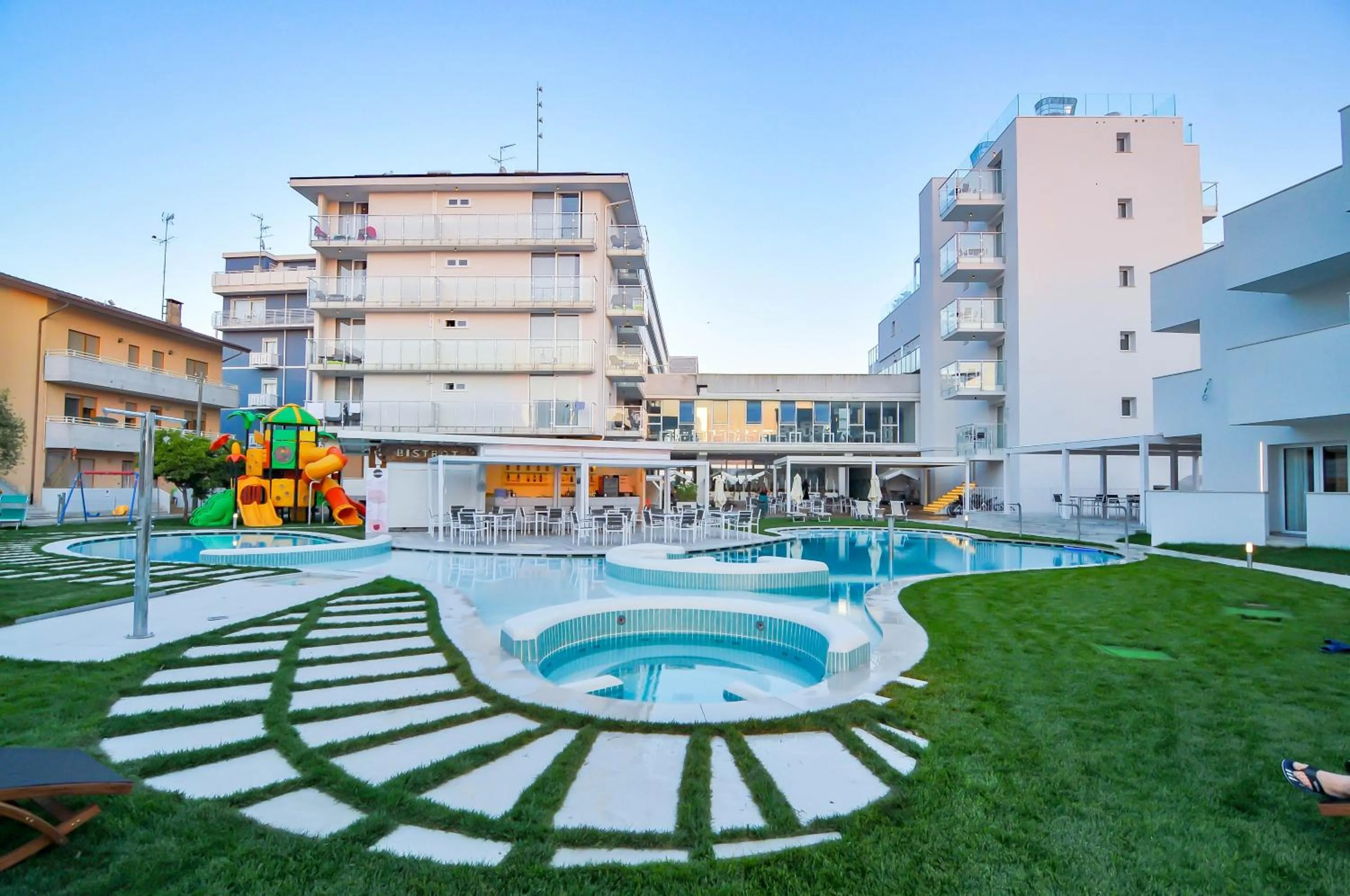 Property building in Marina Palace Hotel 4 stelle S