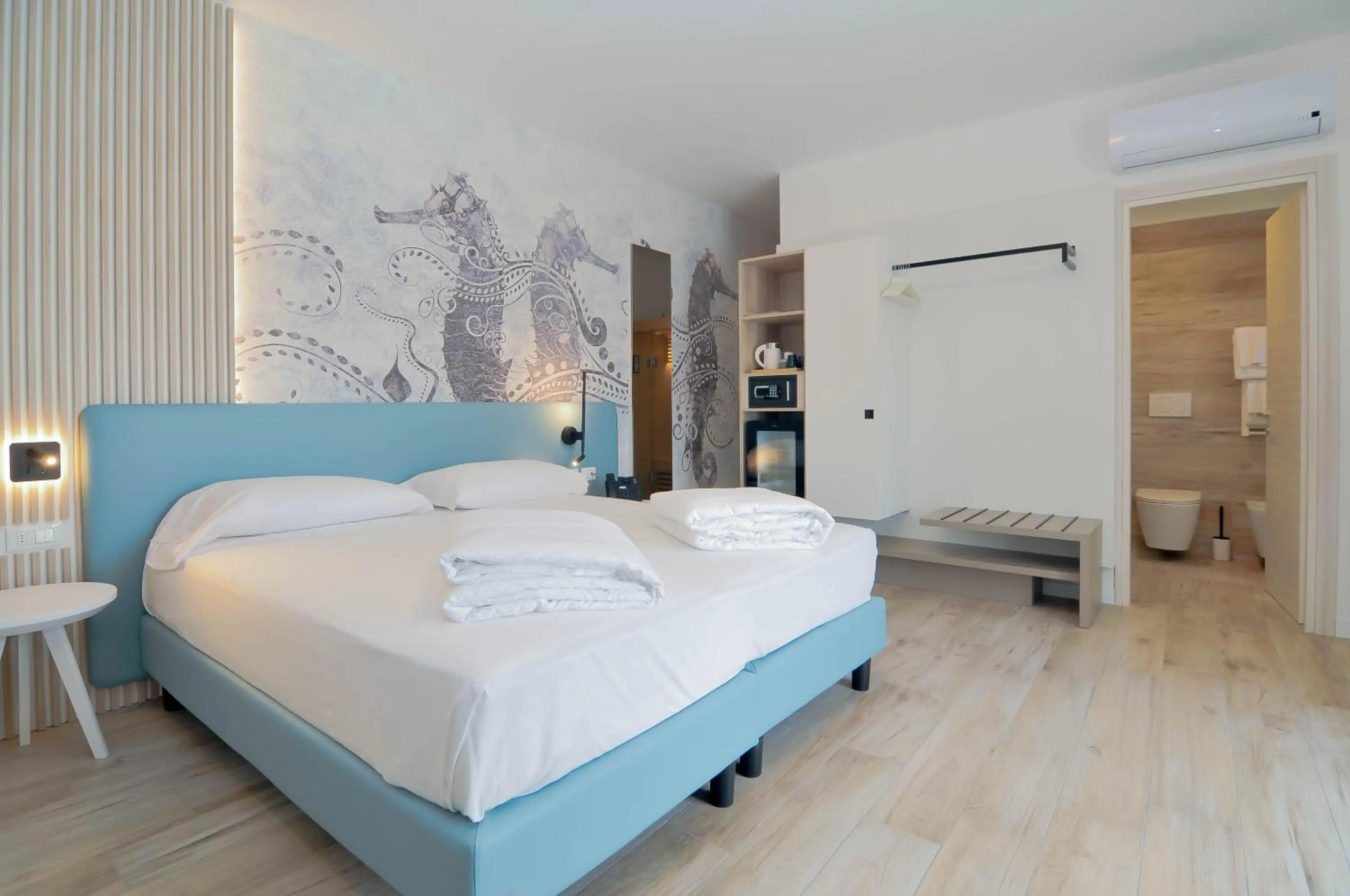 Bed in Marina Palace Hotel 4 stelle S