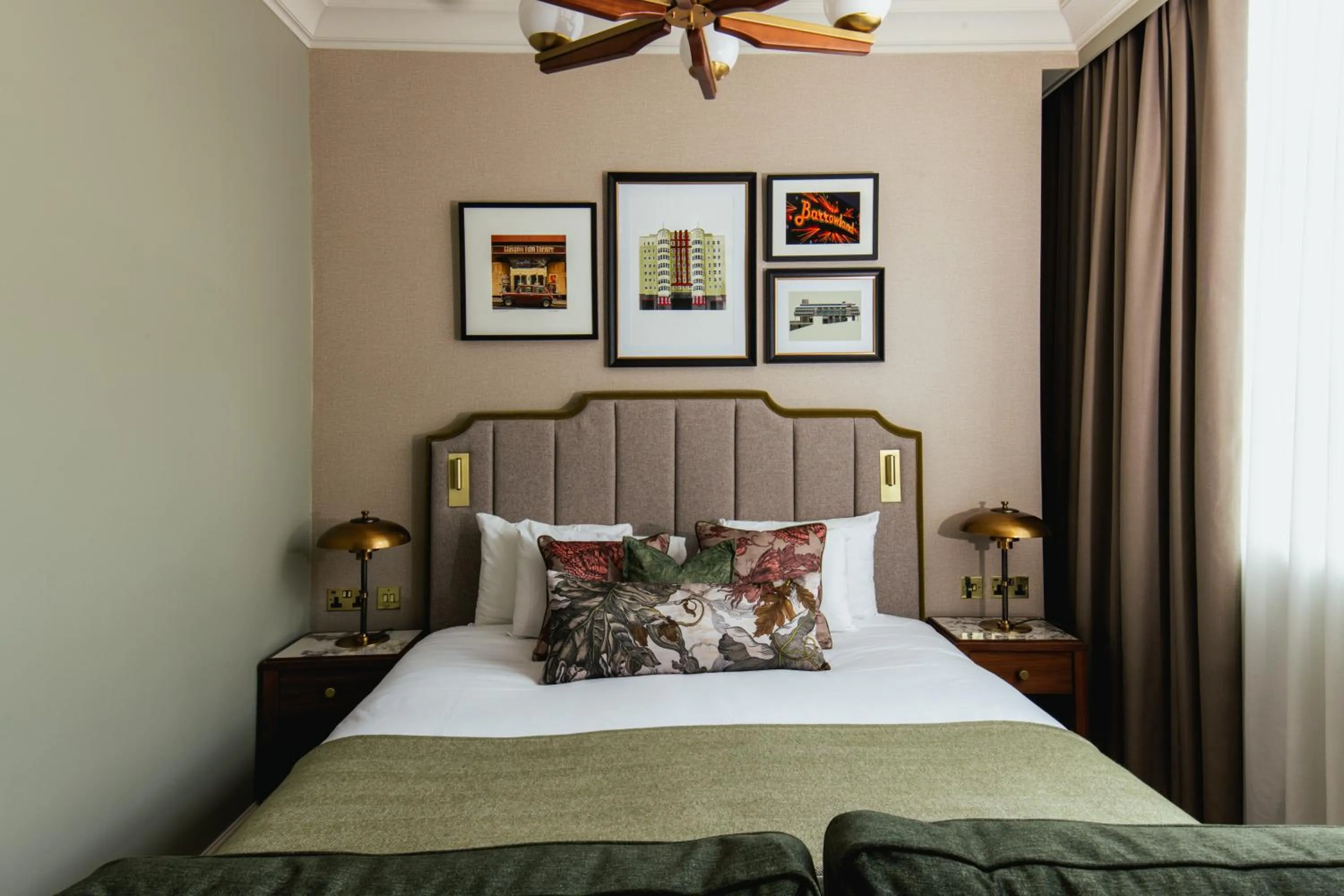 Bed in Native Glasgow