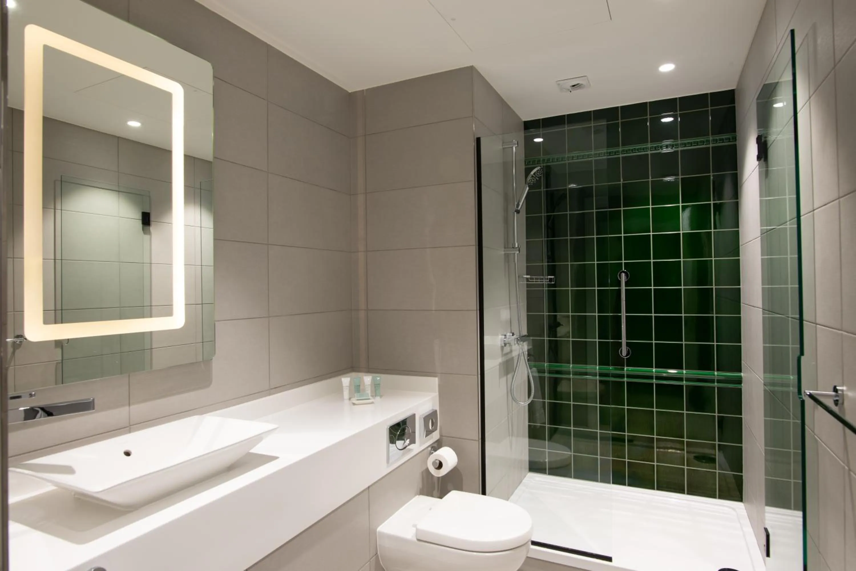 Bath in Native Glasgow