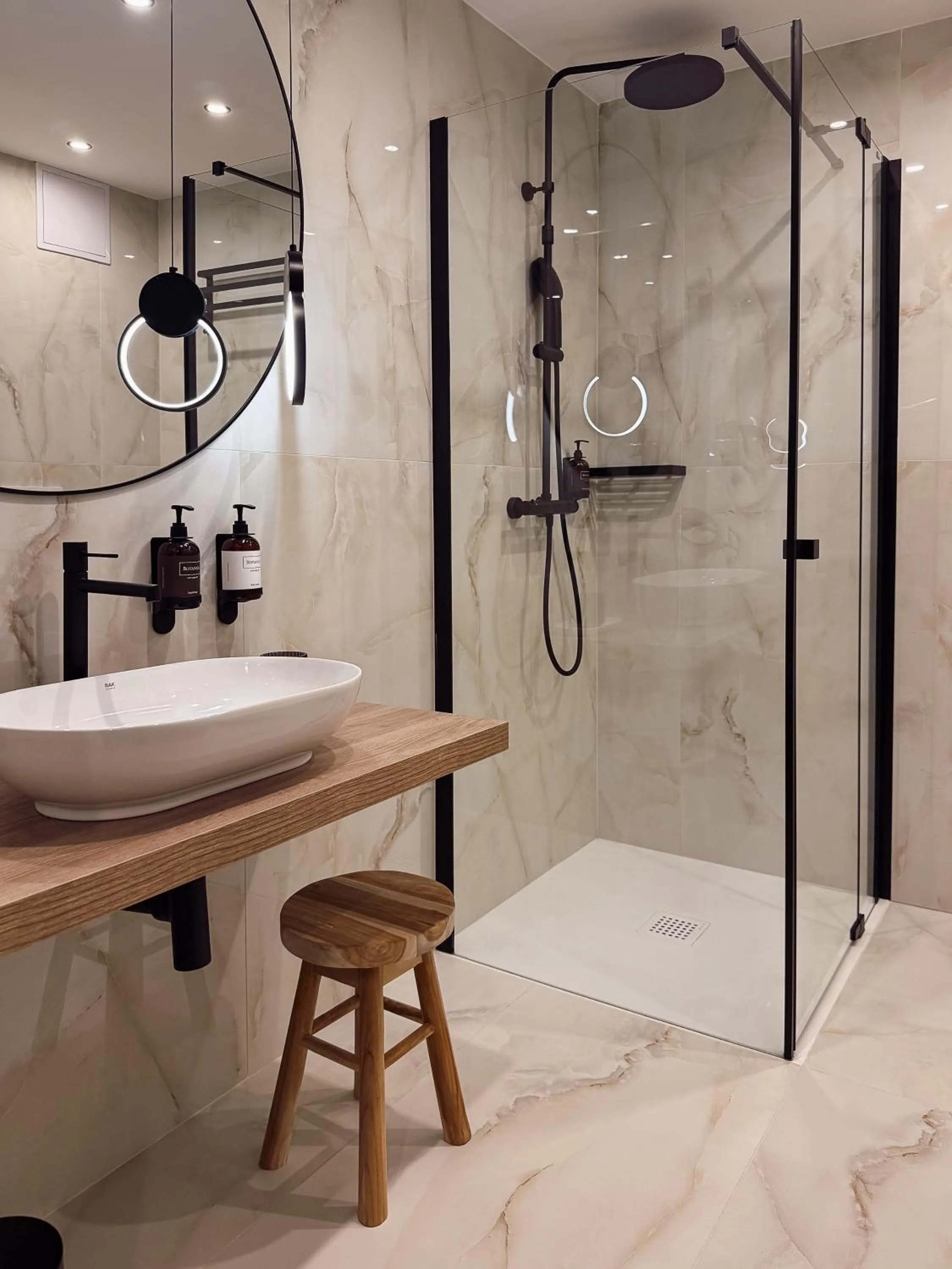 Shower in Interhotel Tatra