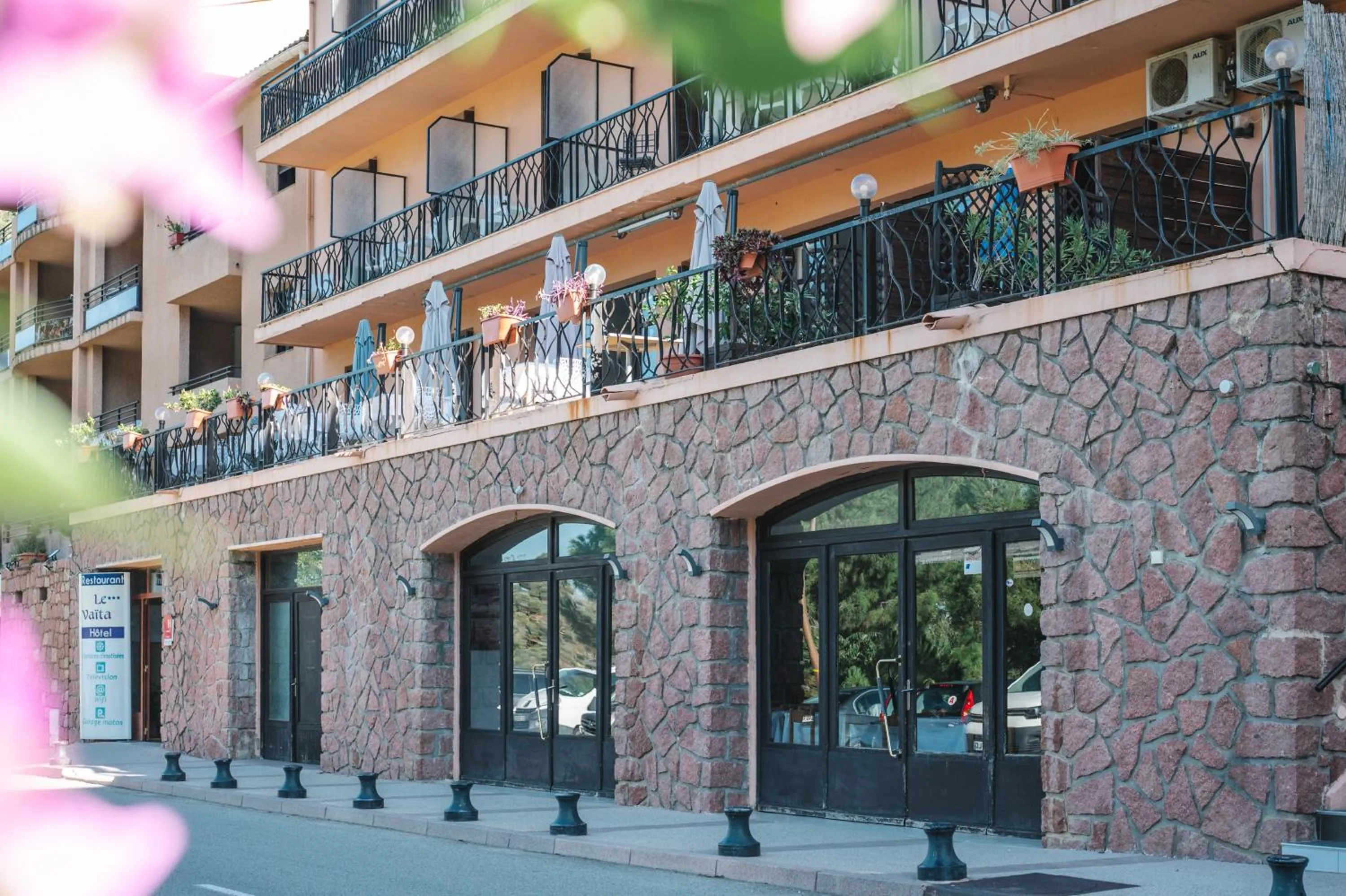 Property building in Le Vaita