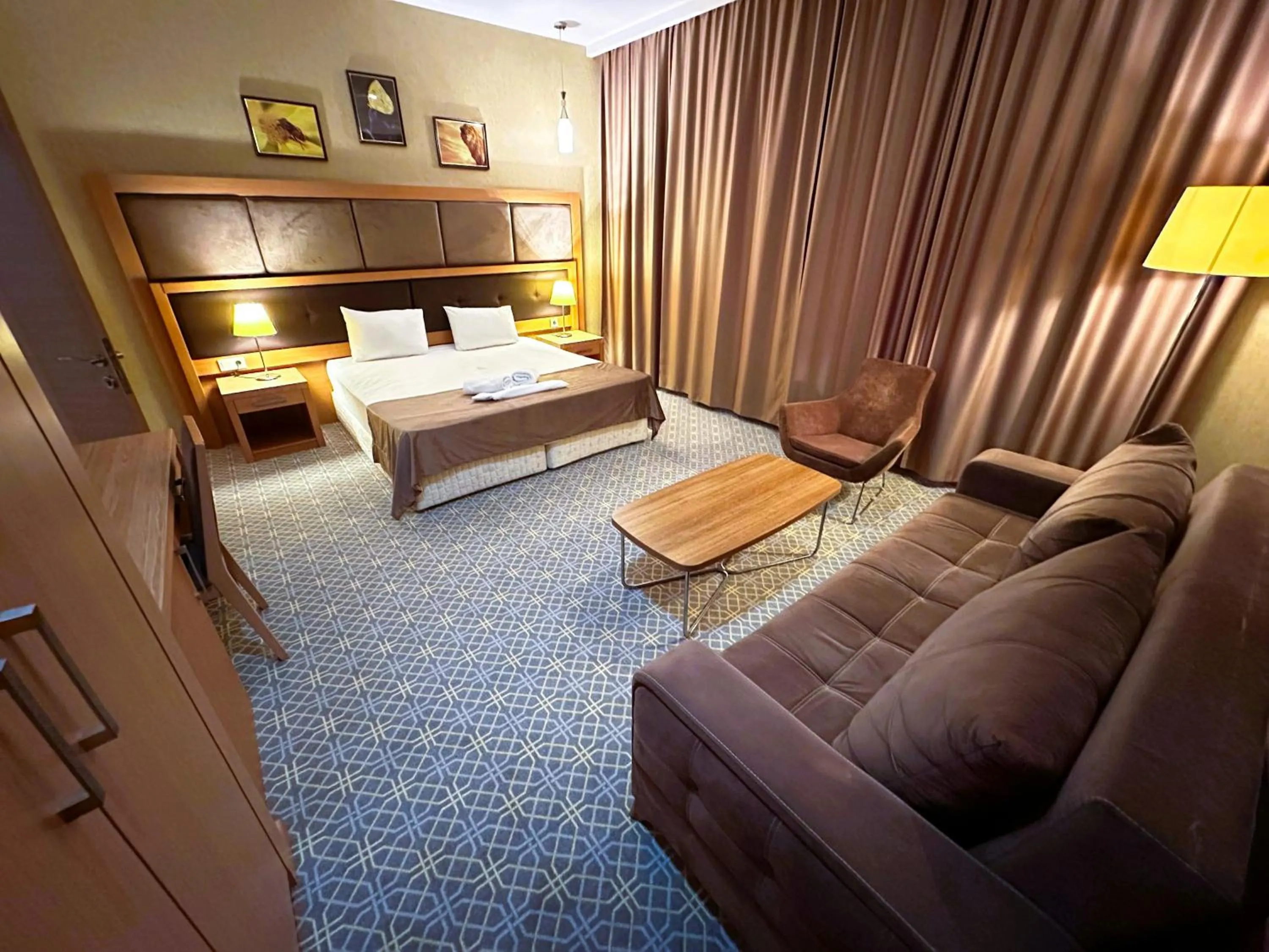 Bedroom, Bed in GM City Hotel Baku