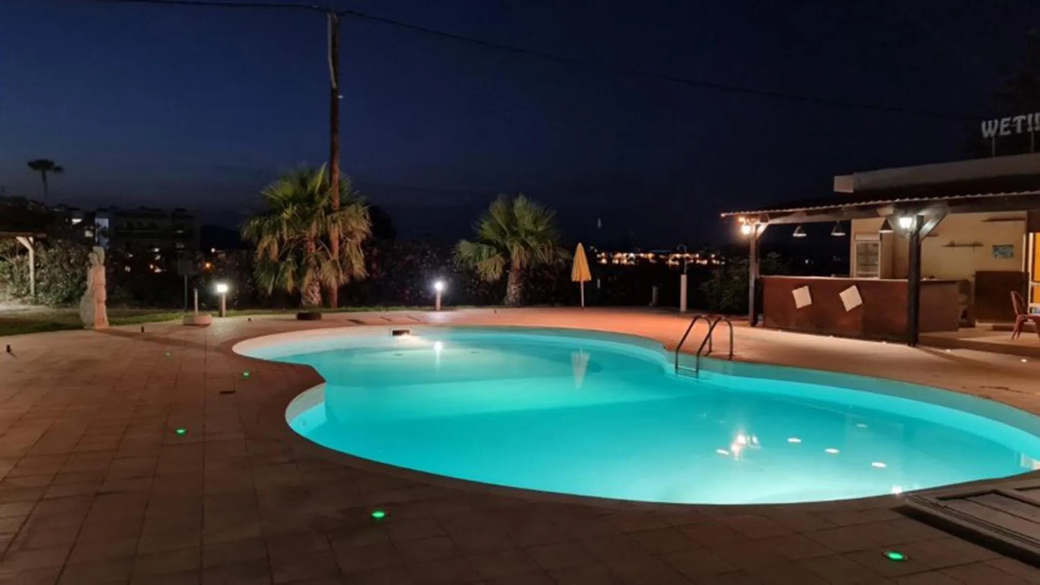 Swimming pool in Garden City Image