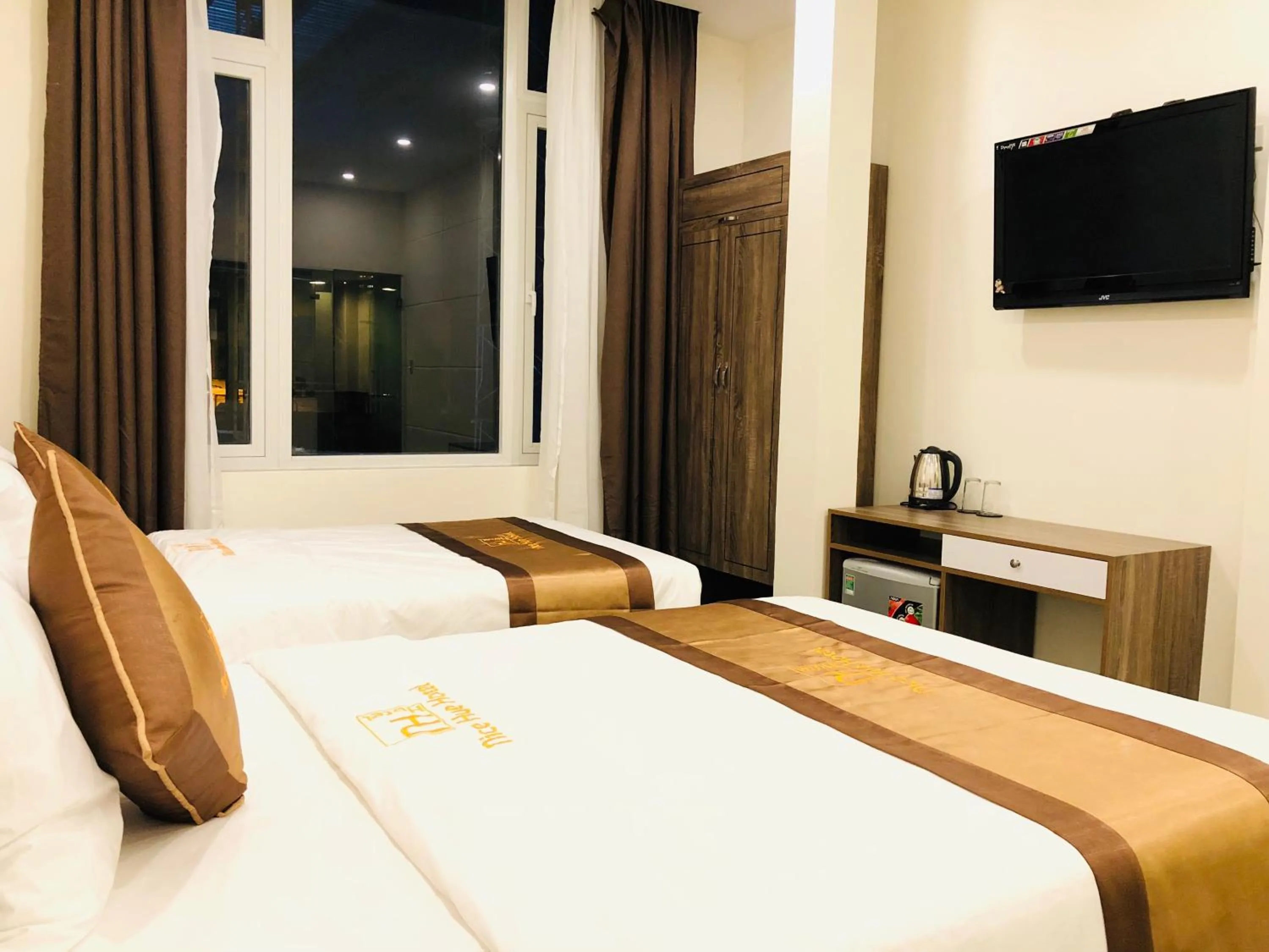 Bedroom, Bed in Nice Hue Hotel