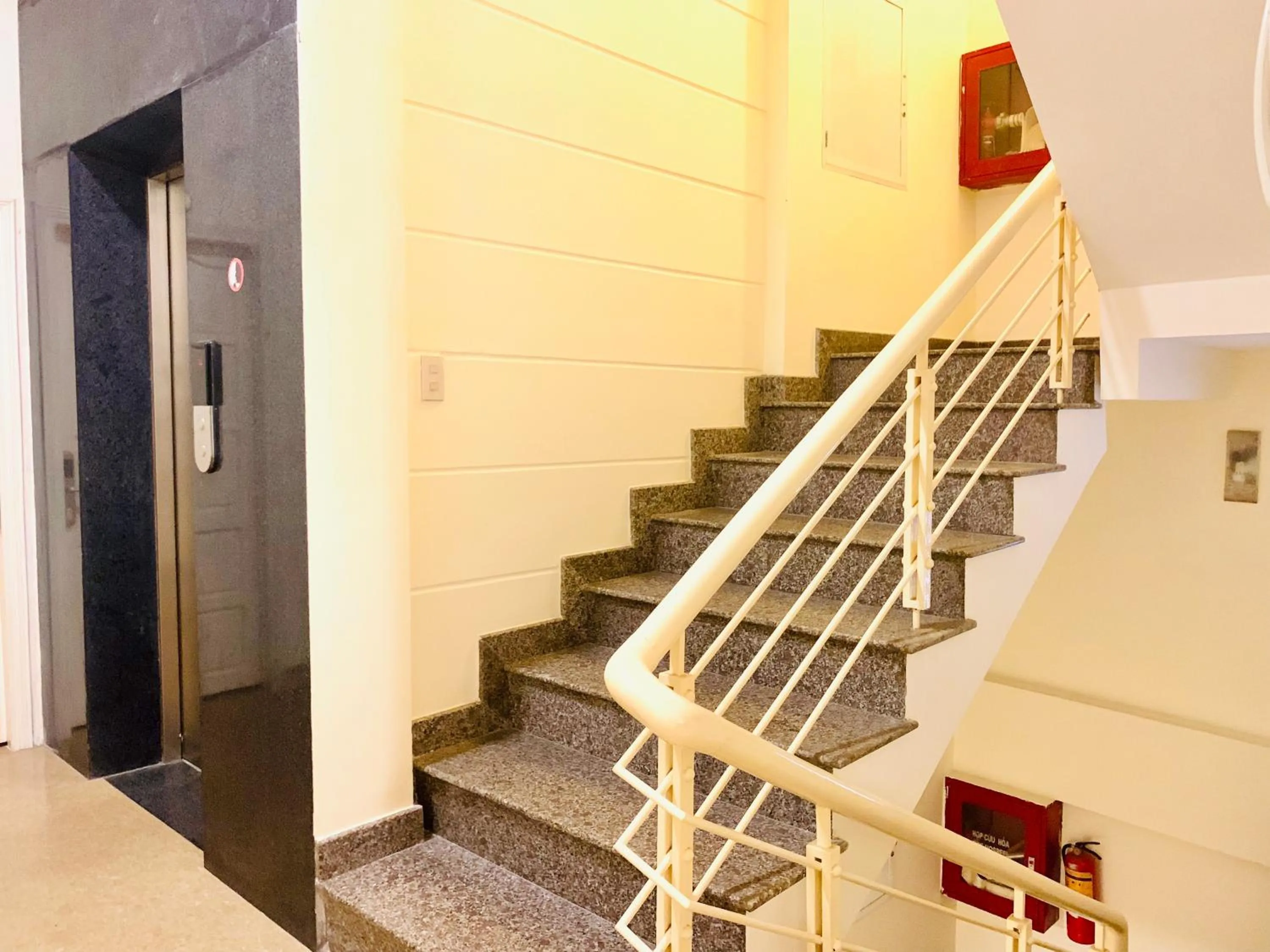 Lobby or reception in Nice Hue Hotel