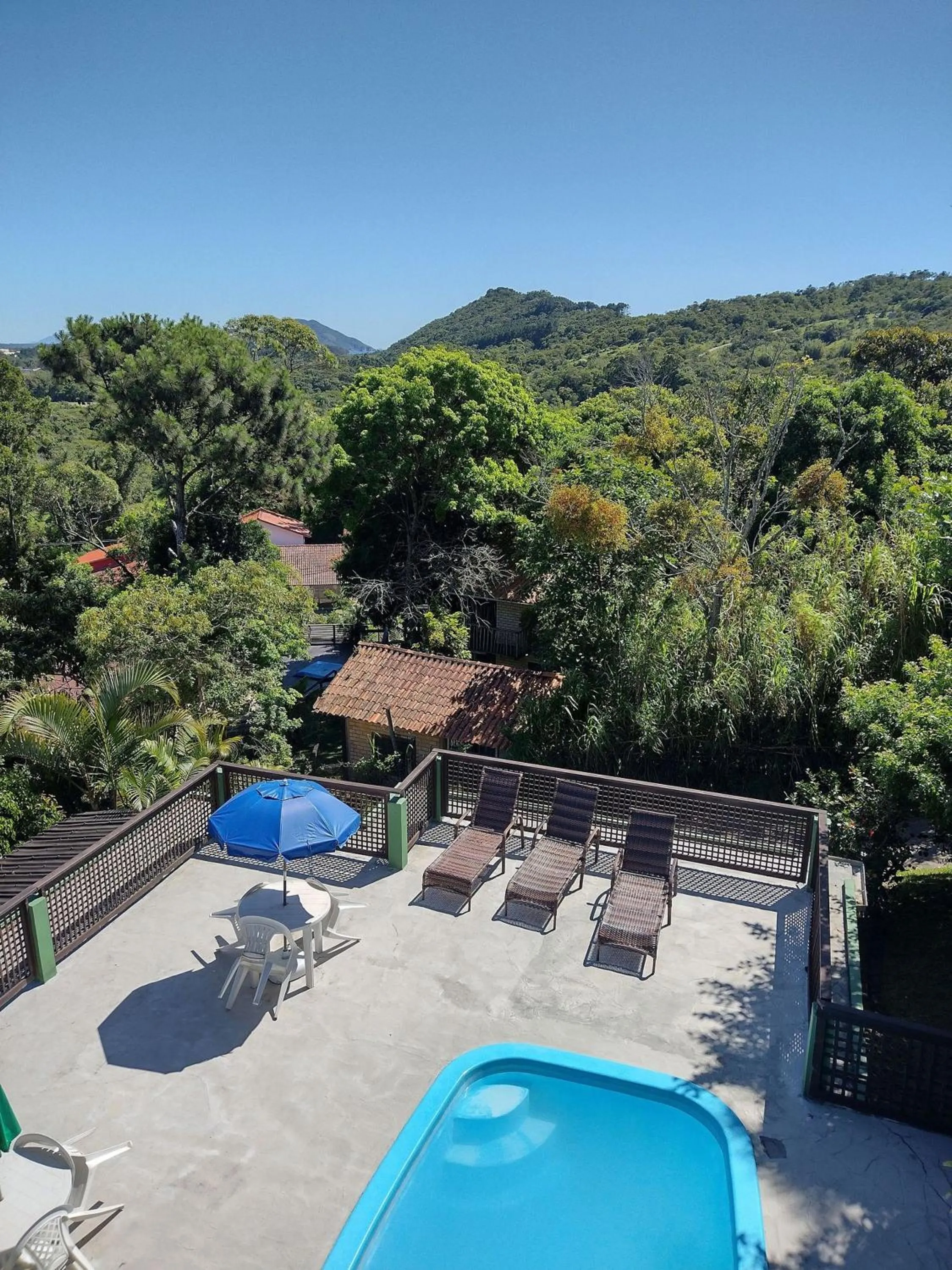 Swimming pool in Pousada vale verde bungalows - Praia do Rosa