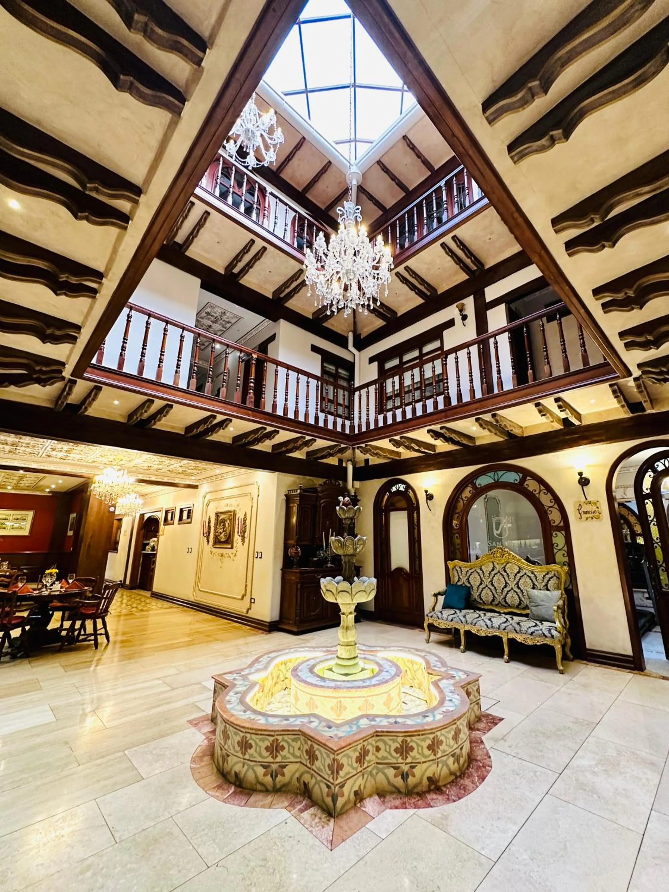 Restaurant/places to eat in San Juan Hotel