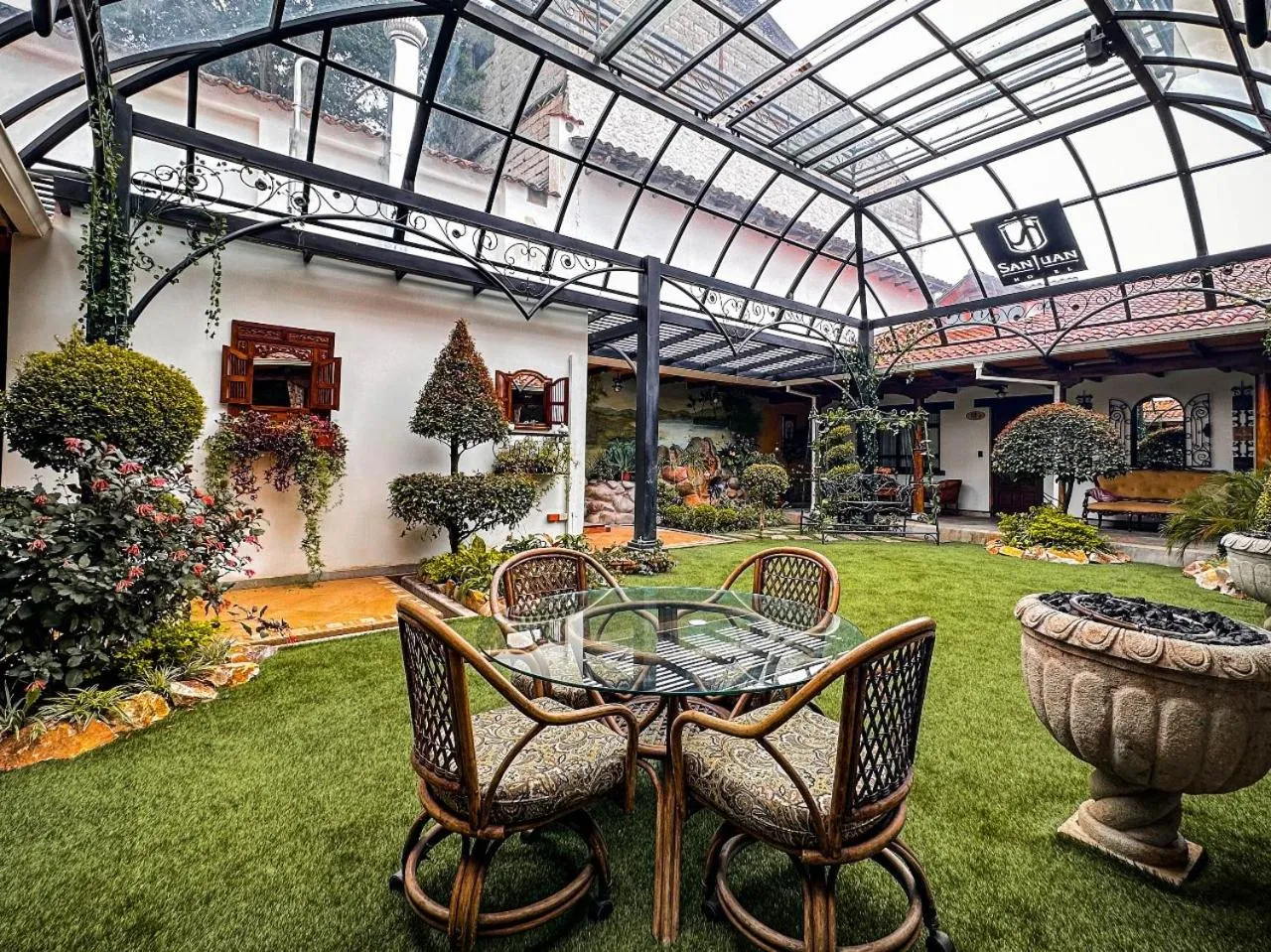 Patio in San Juan Hotel