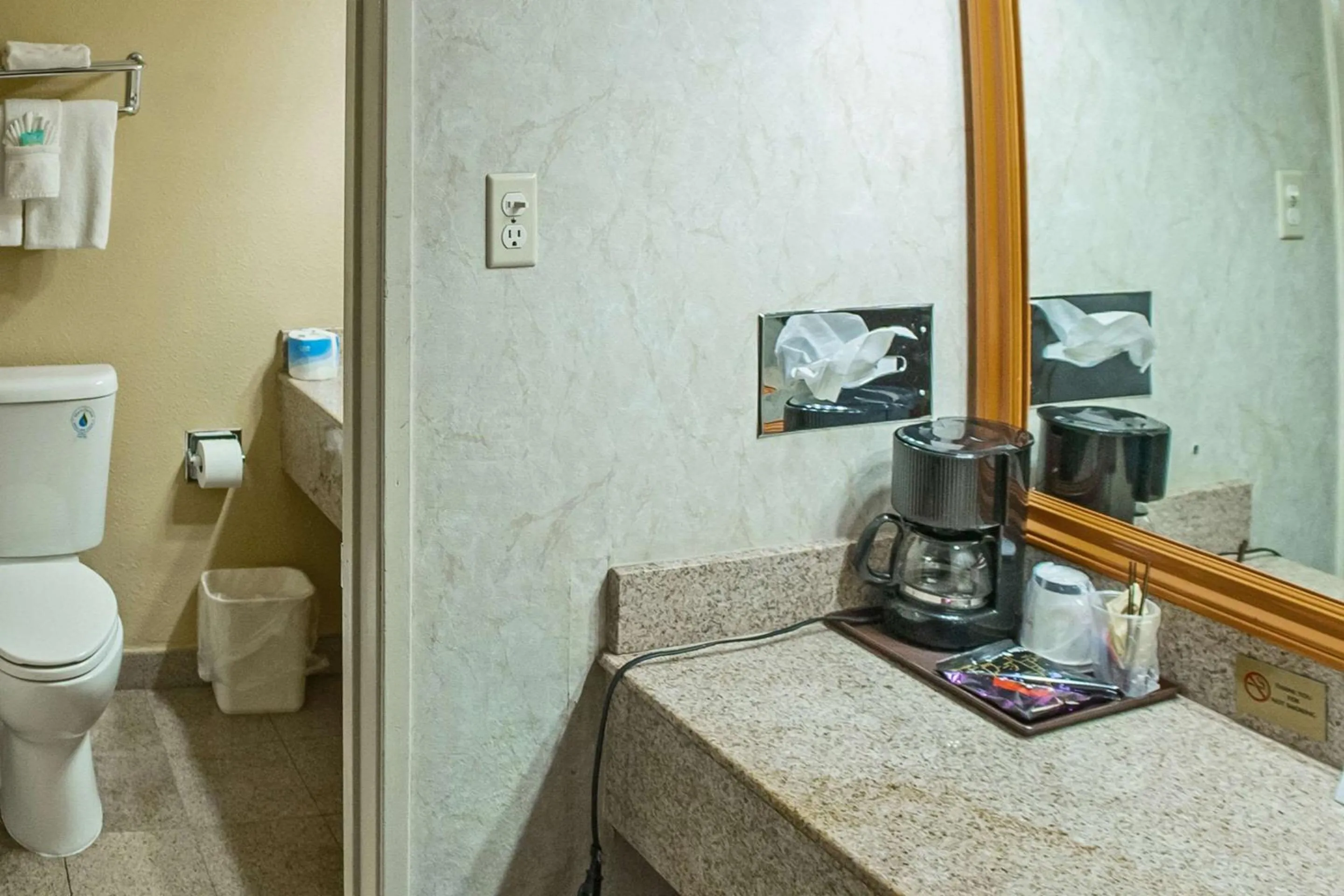 Bedroom in Duniya Hotel