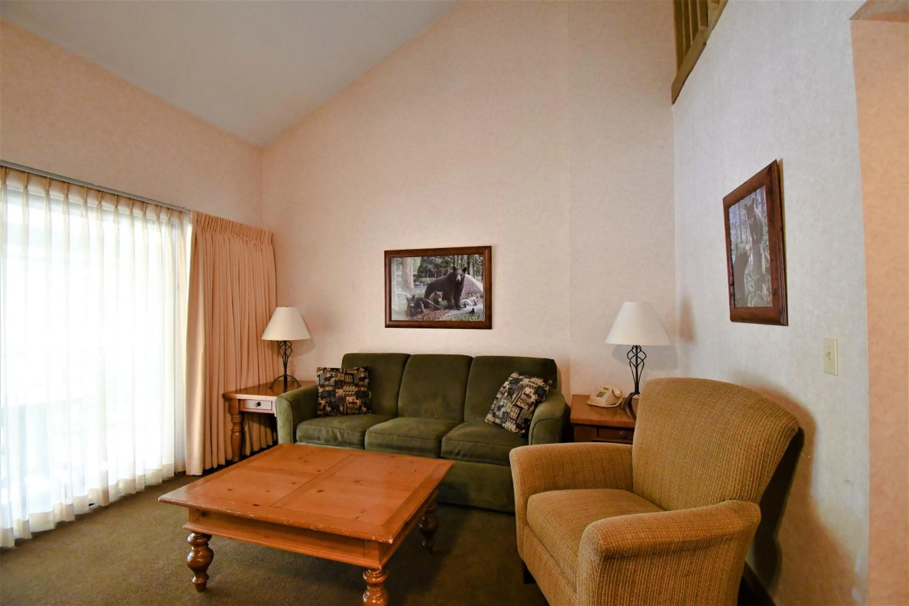 Living room in Lagonita Lodge