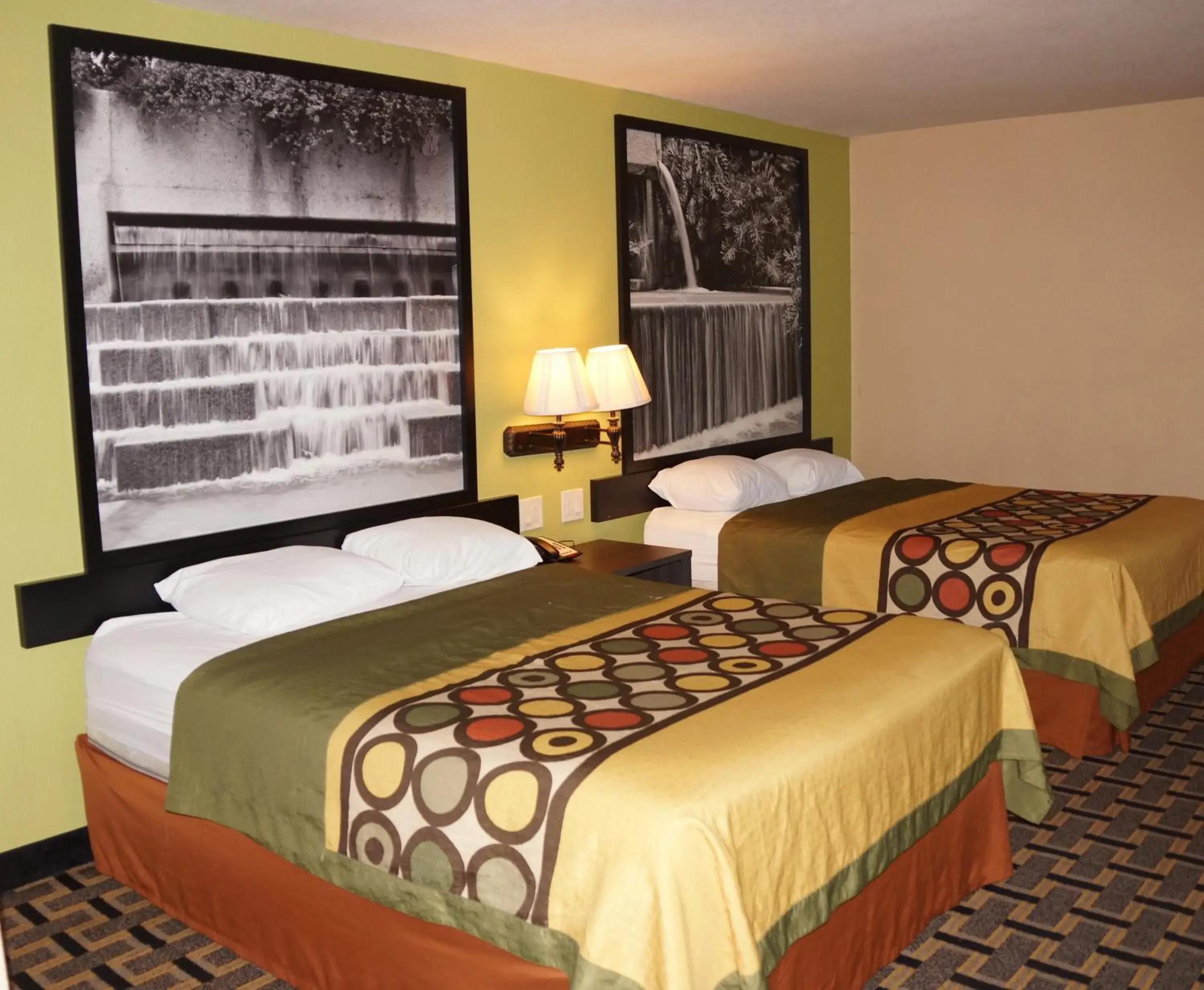 Deluxe Queen Room with Two Queen Beds -Disability Access - Non-Smoking in Super 8 by Wyndham Farmers Branch/North Dallas Deluxe Queen Room with Two Queen Beds -Disability Access - Non-Smoking in Super 8 by Wyndham Farmers Branch/North Dallas