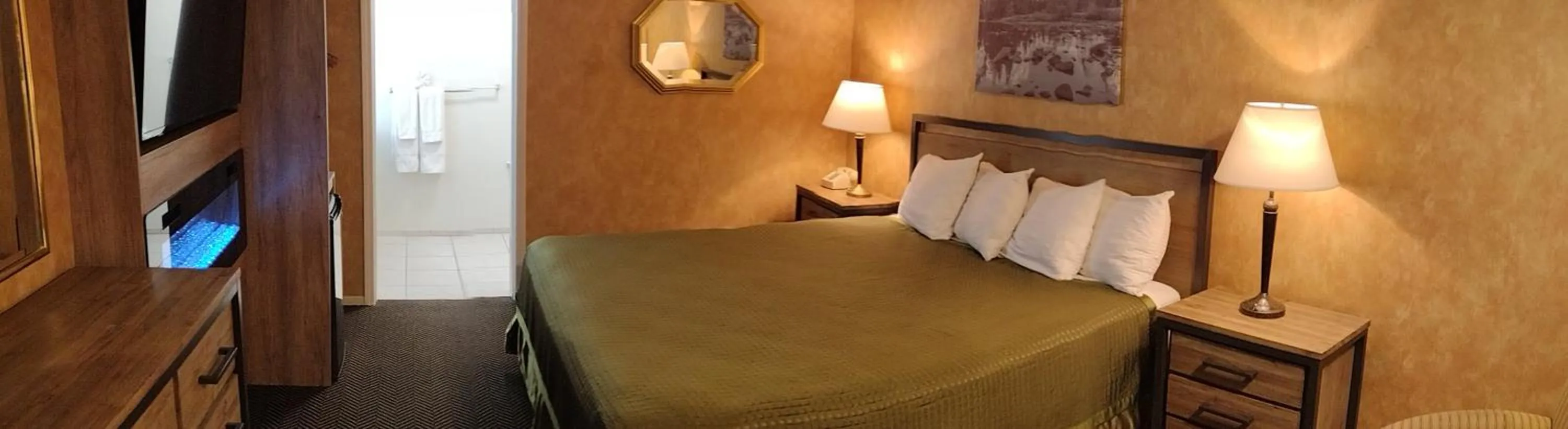 Coffee/tea facilities, Bed in Cedar Lodge