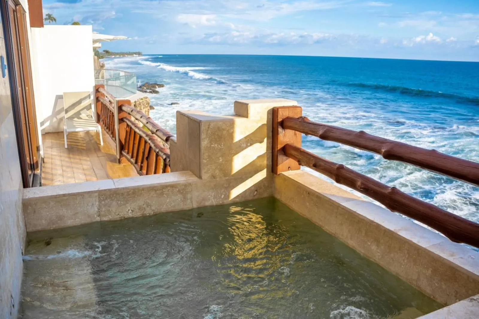 Hot Tub in Hotel Los Farallones