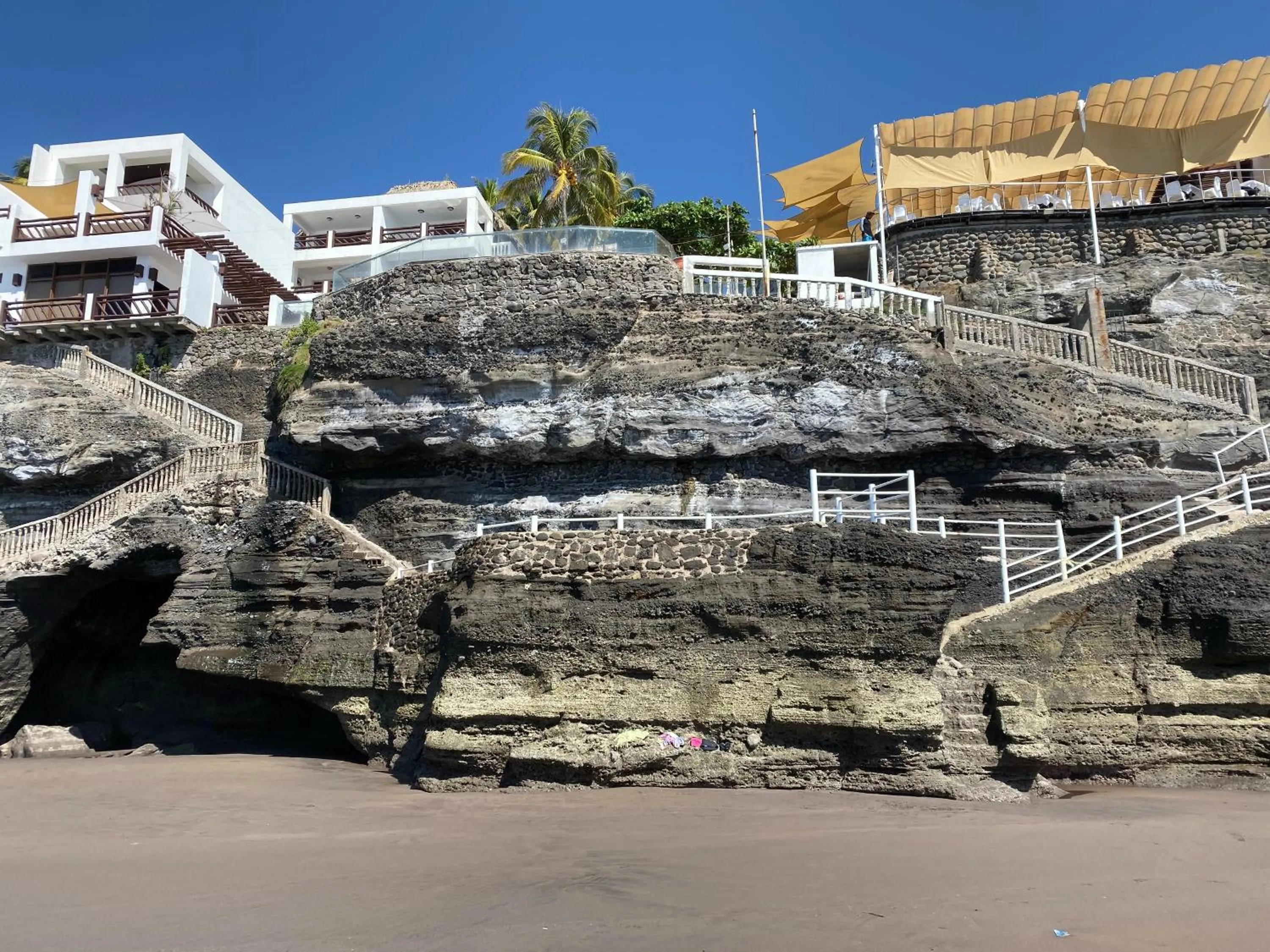 Property building in Hotel Los Farallones