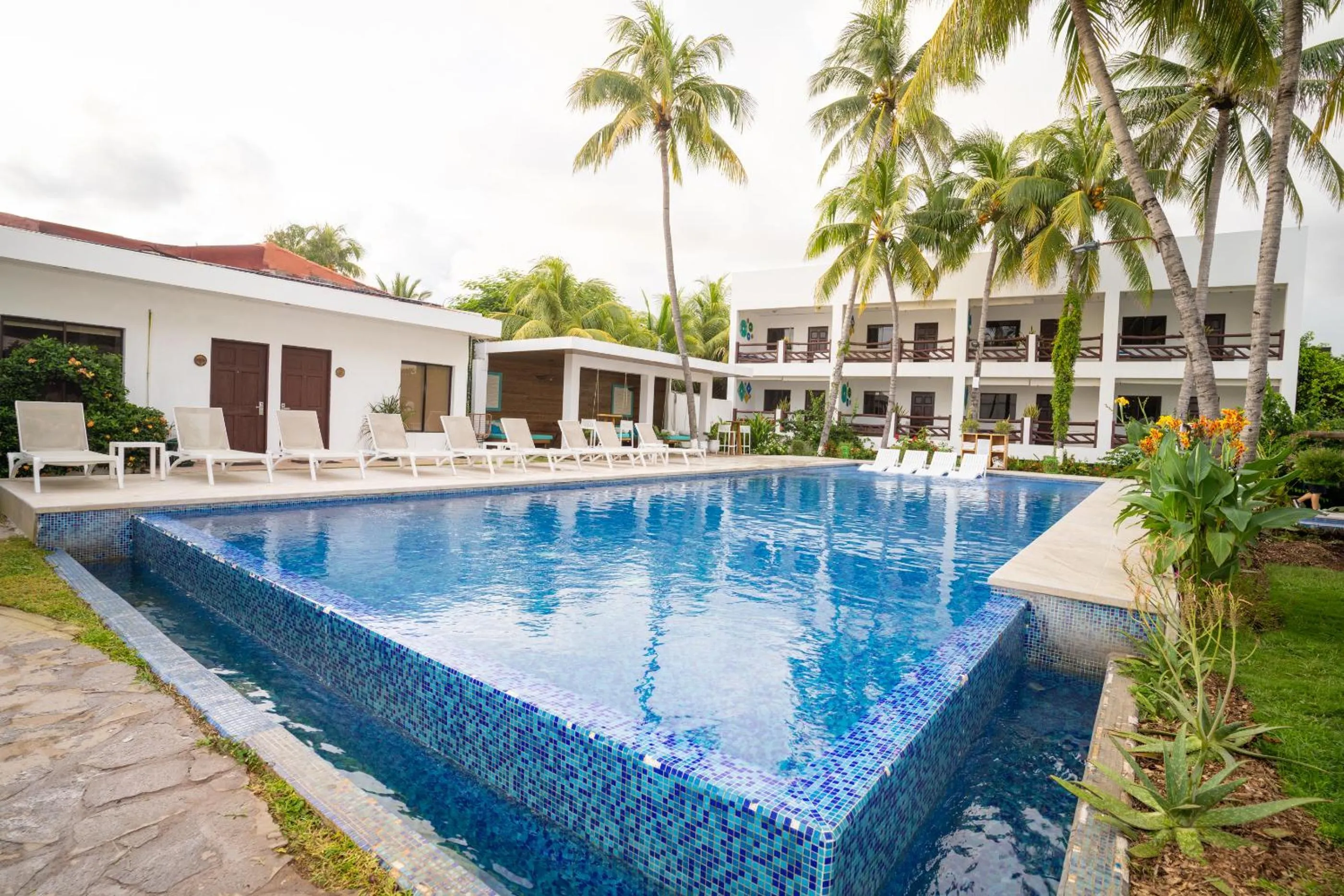 Pool view in Hotel Los Farallones