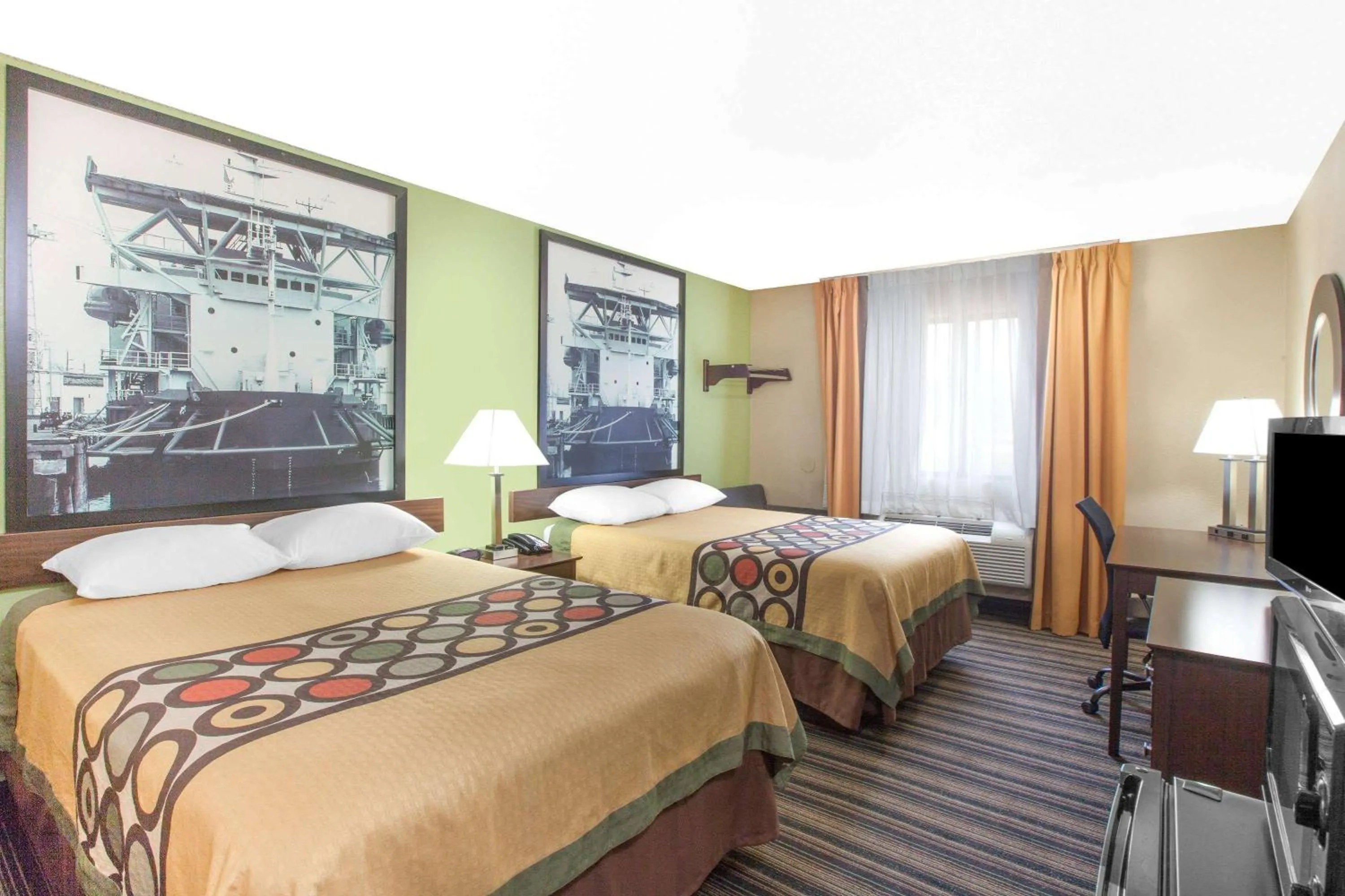 Photo of the whole room, Bed in Super 8 by Wyndham Natchitoches